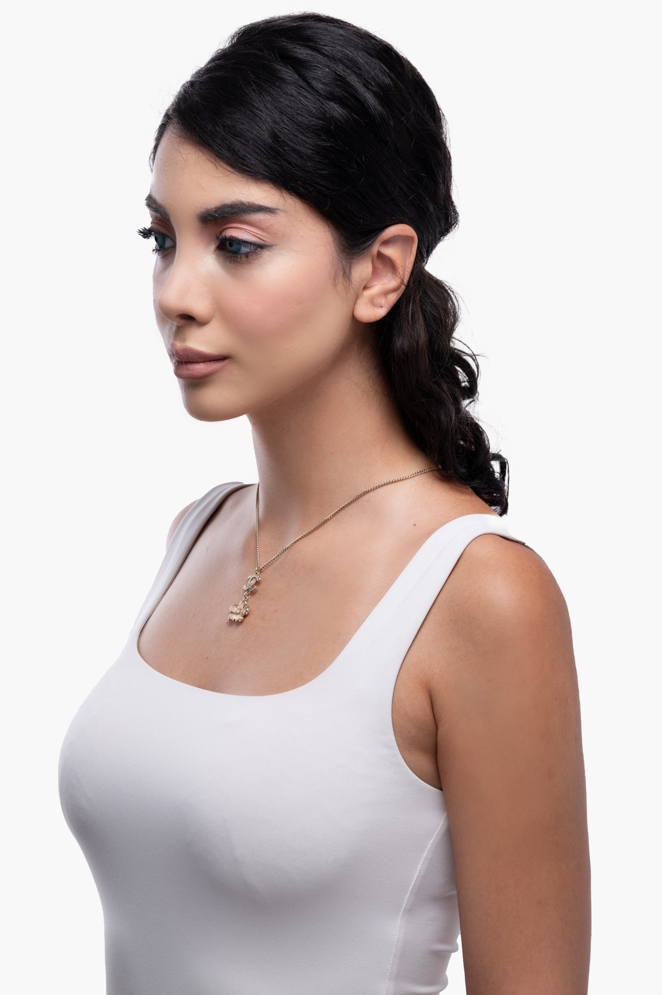 Chanel CC Logo With Pink Diamond Flower Gold-plated Necklace