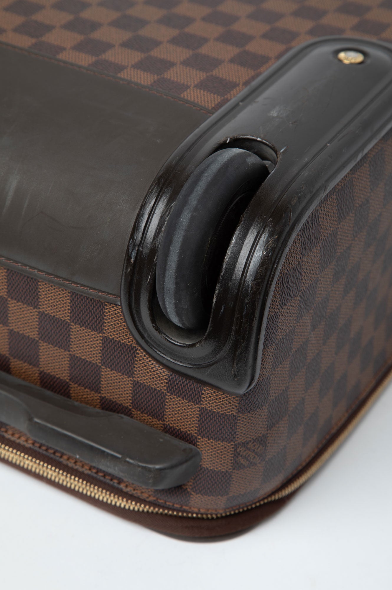 Louis Vuitton Damier Ebene
Pegase Trolley Suitcase