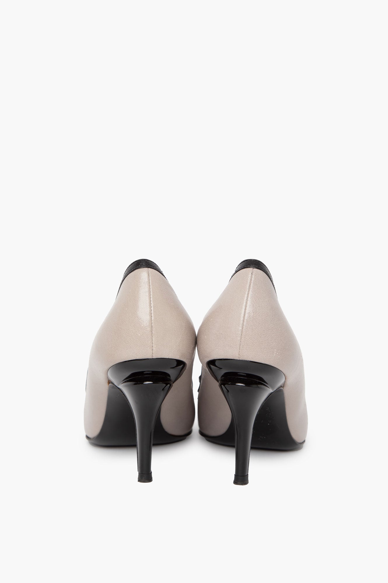 Chanel Grey Patent Pumps Size 37