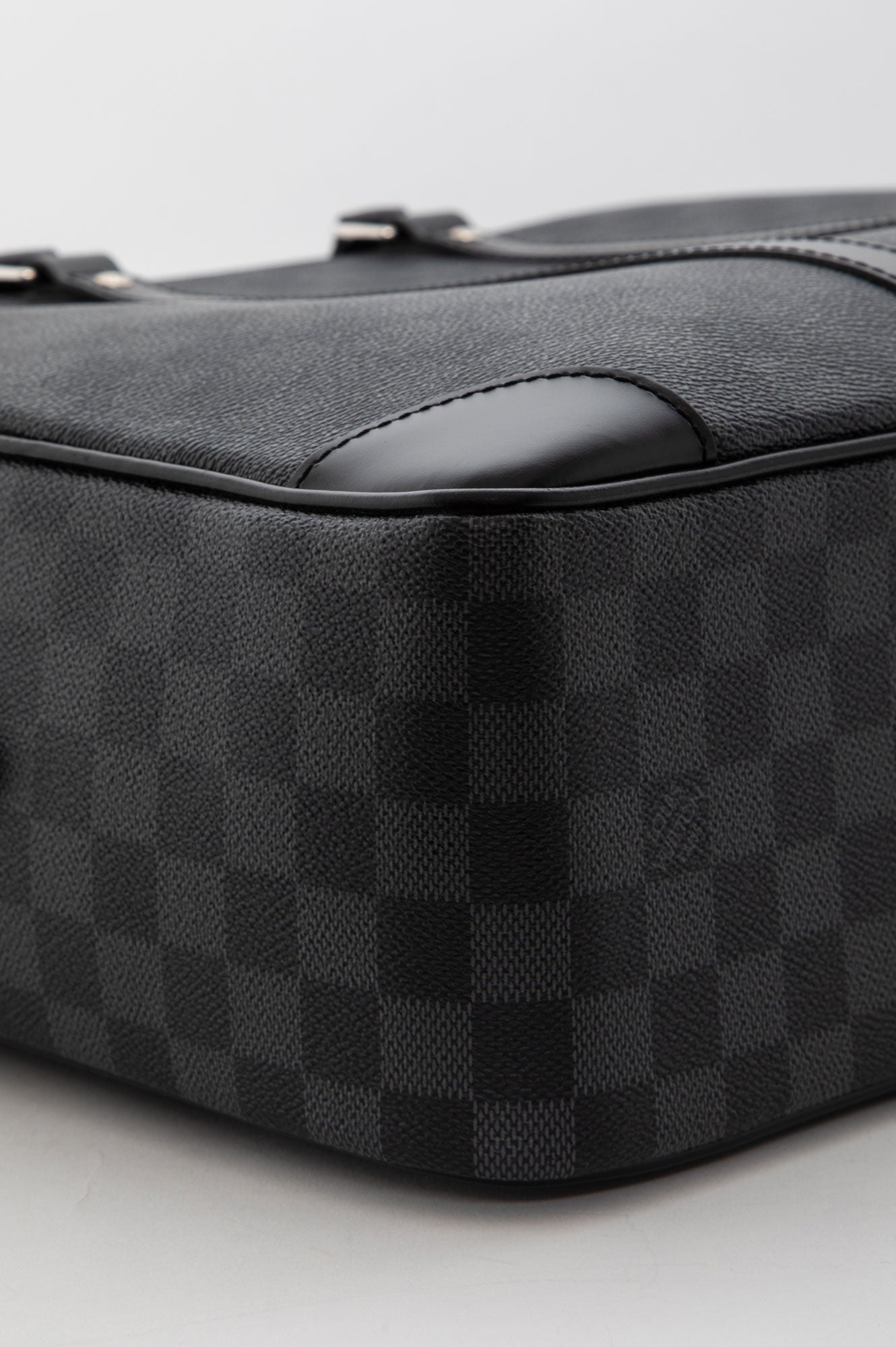 Louis Vuitton Damier Graphite Porte-Documents Voyage GM