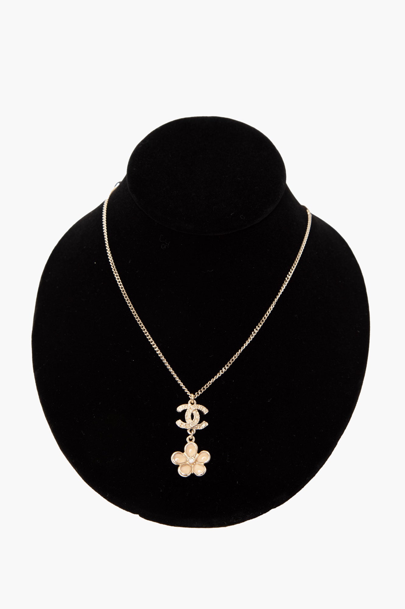 Chanel CC Logo With Pink Diamond Flower Gold-plated Necklace