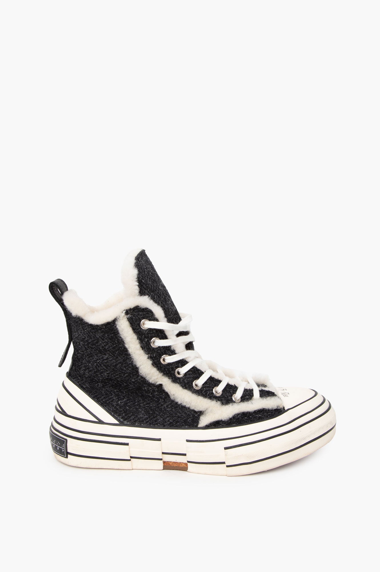 xVEssel Canvas Striped Sneaker Size 42 Mens