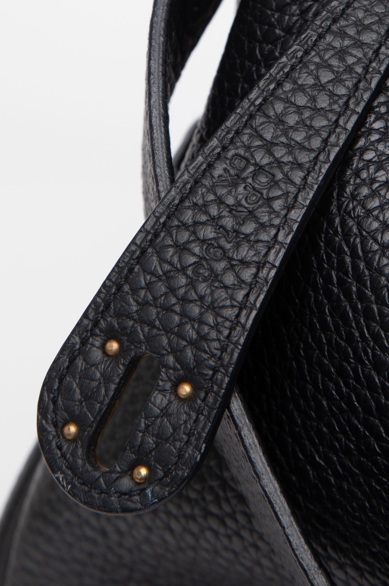 Hermes Black Lindy 26 Clemence GHW Bag