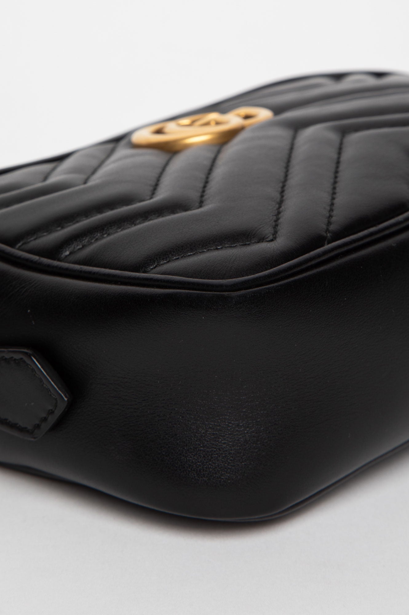 Gucci GG Marmont Matelasse Mini Camera Bag