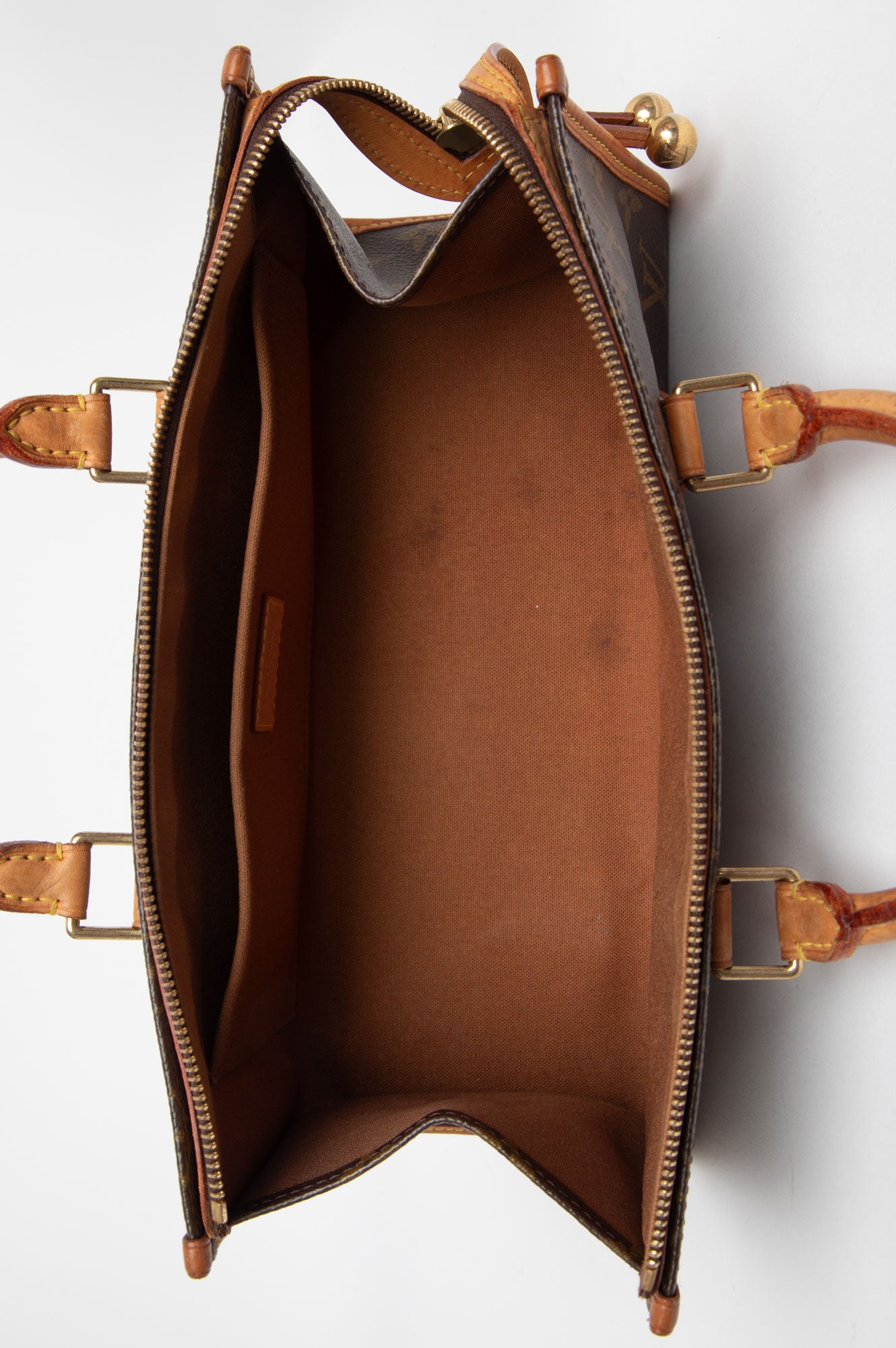 Title
Louis Vuitton Monogram Popincourt Bag