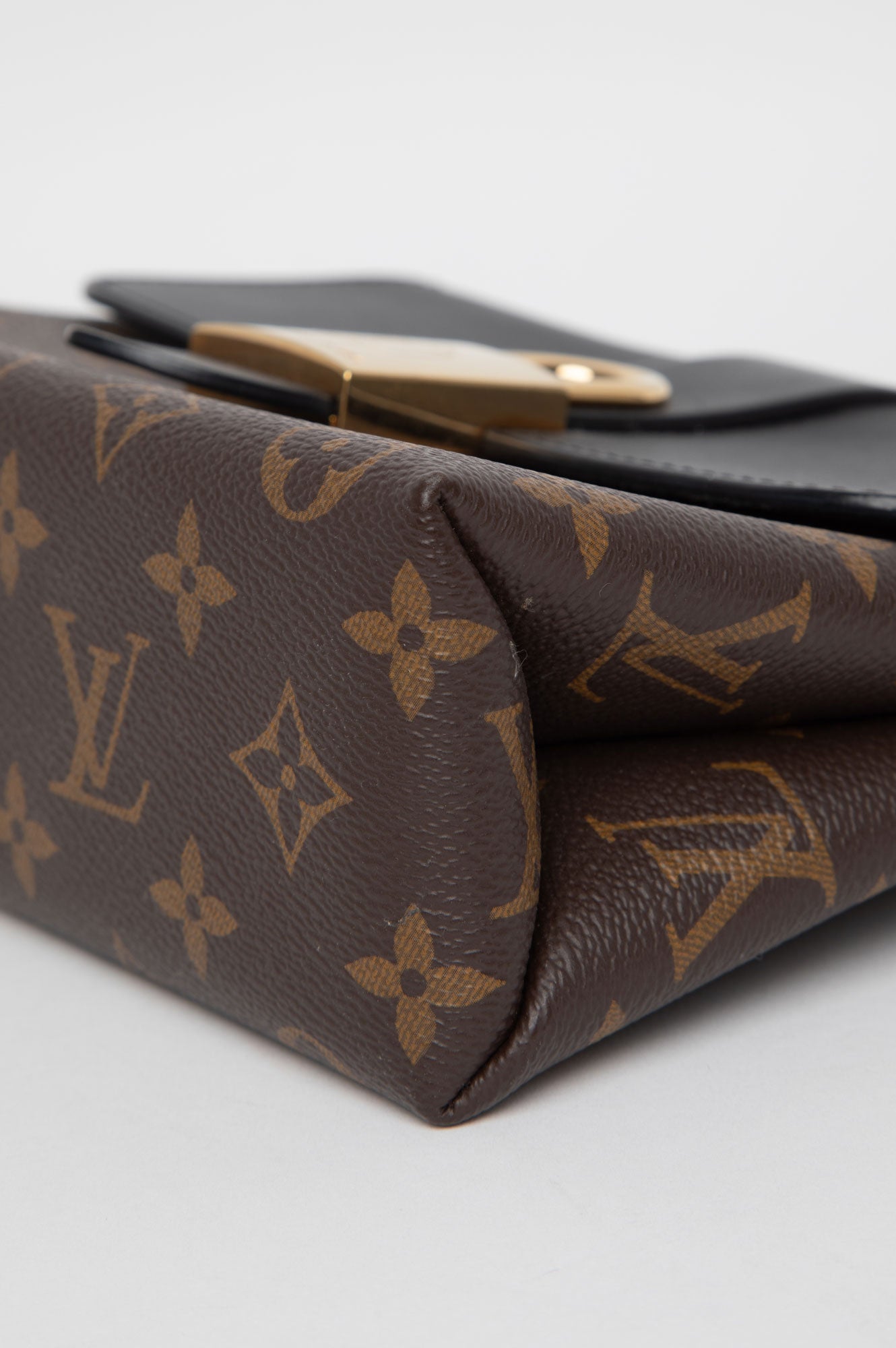 Louis Vuitton Monogram Locky BB