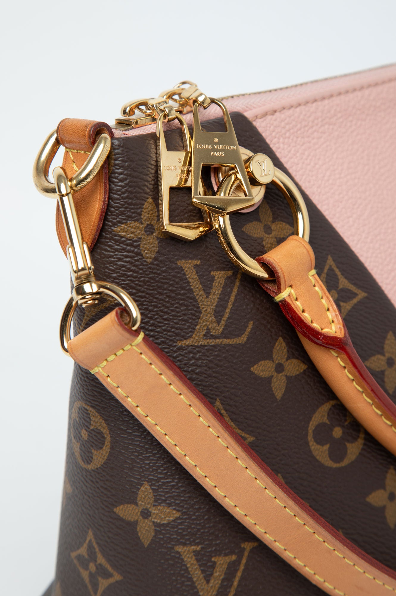 Louis Vuitton Monogram V Tote BB Rose Poudre Bag