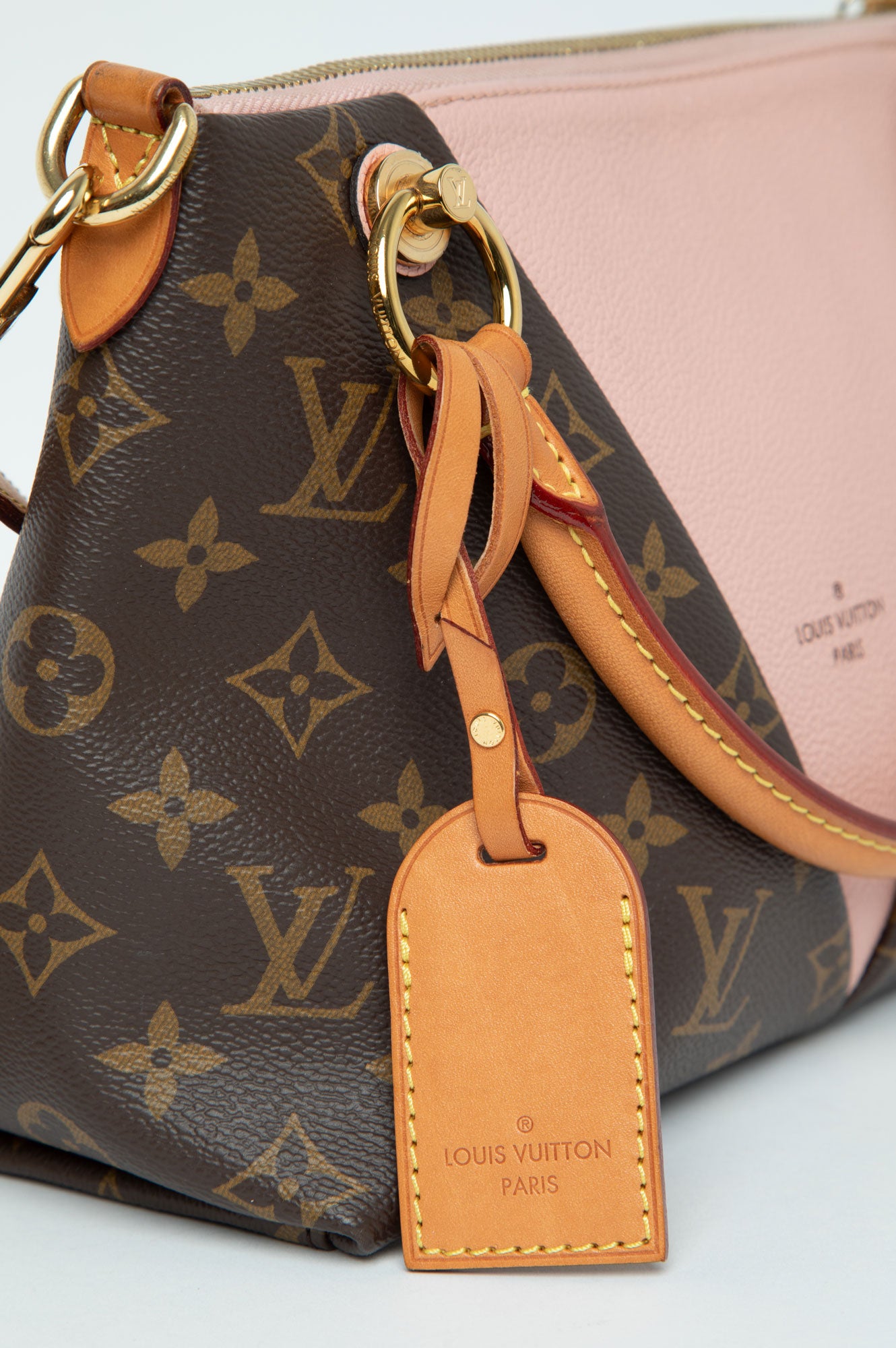 Louis Vuitton Monogram V Tote BB Rose Poudre Bag