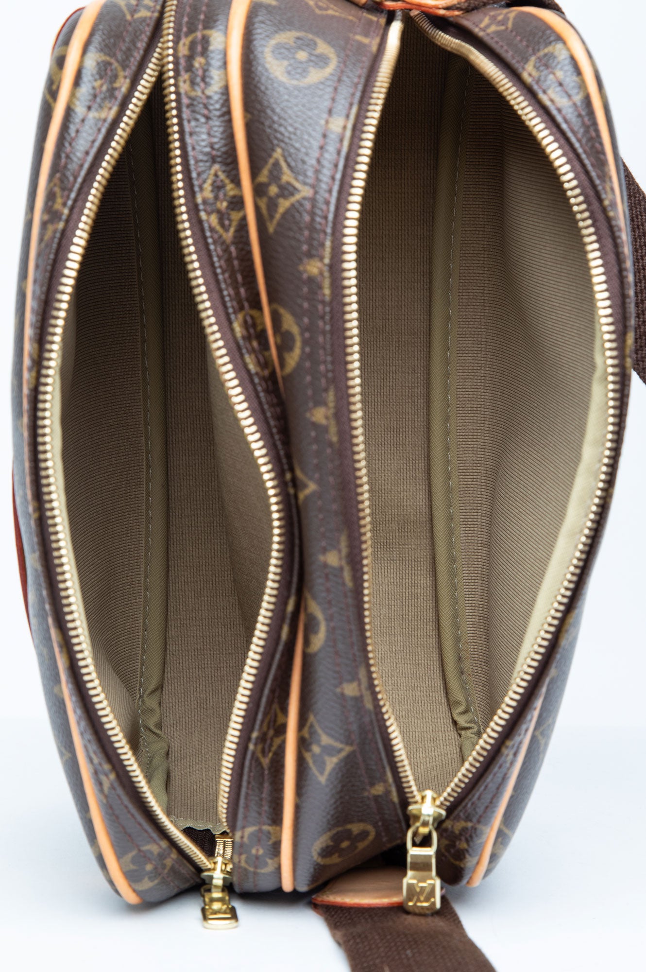 Louis Vuitton Monogram Reporter PM Bag