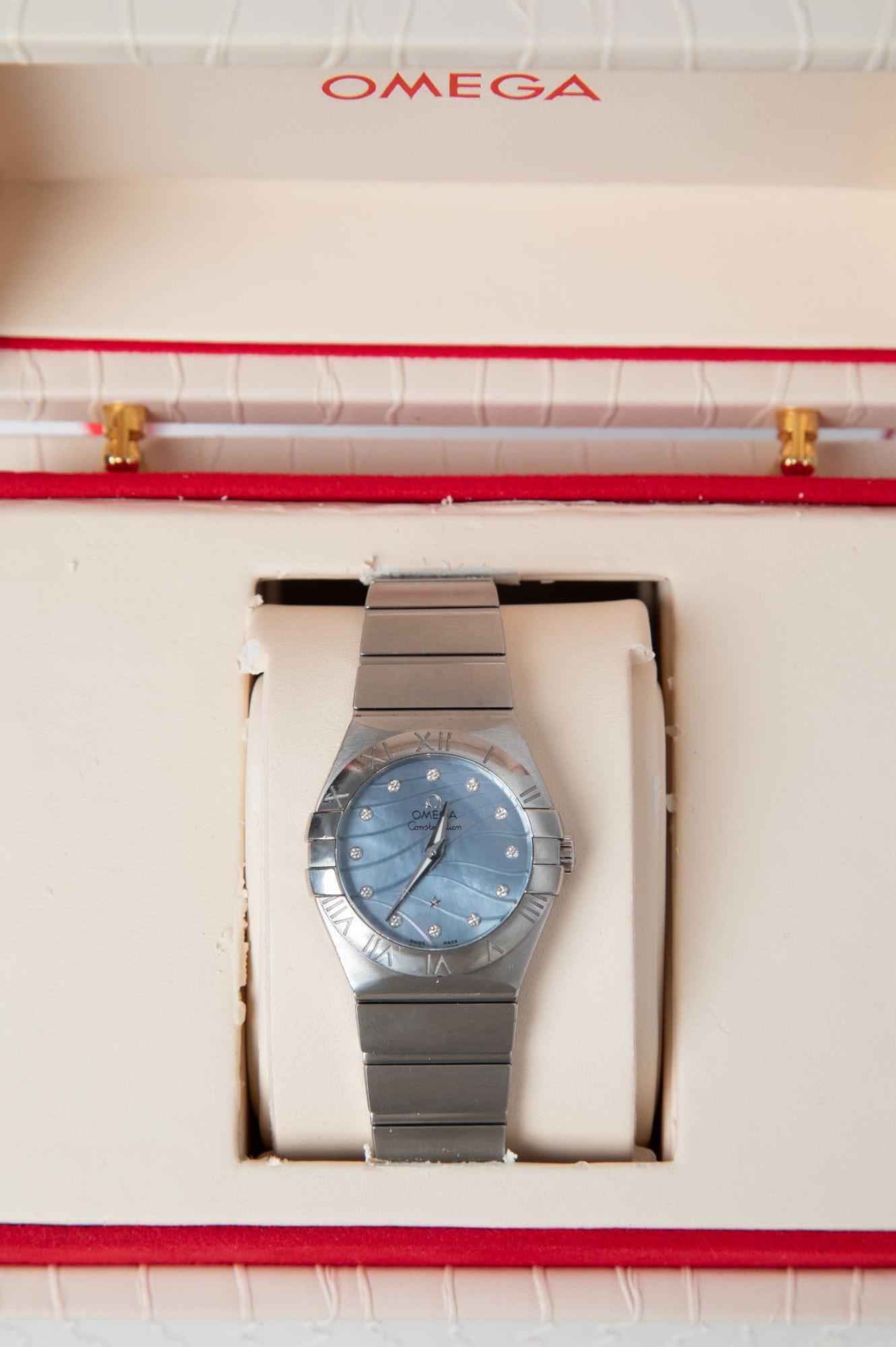 Omega Constellation Blue Mother of Pearl Dial Ladies Watch Size 27