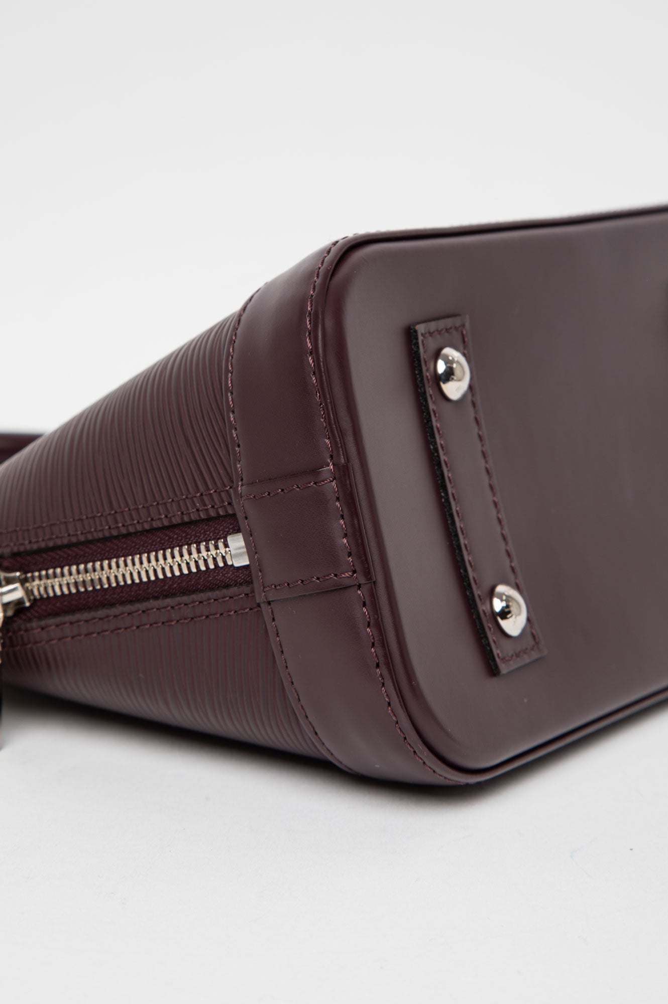 Louis Vuitton Questsche Epi Alma BB