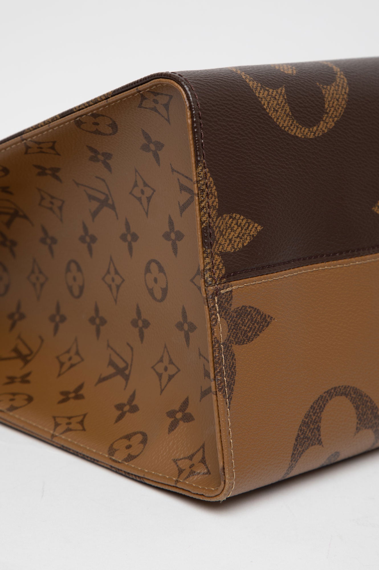 Louis Vuitton OnTheGo Tote GM