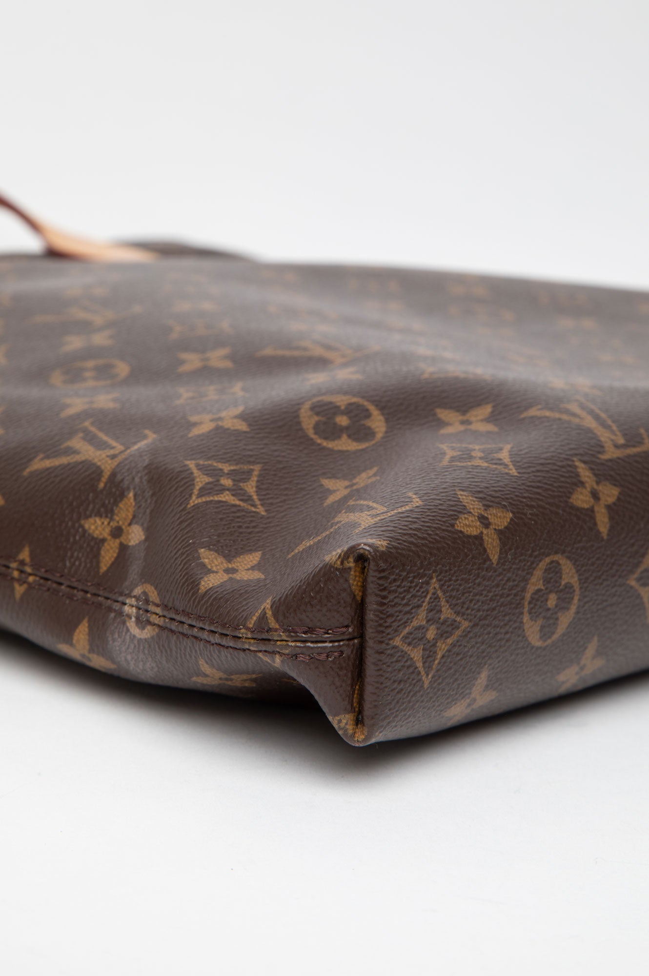 Louis Vuitton Monogram Canvas Carry It Tote