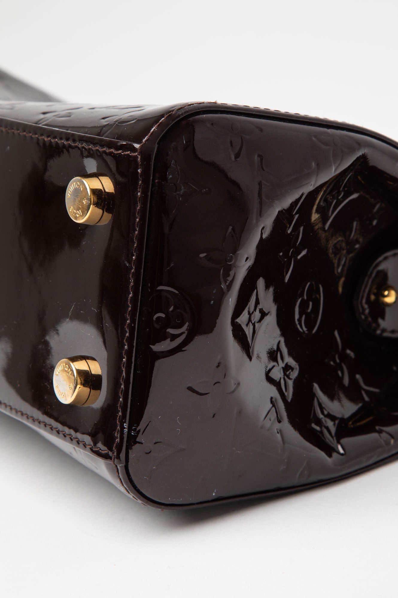 Louis Vuitton Amarante Vernis MM Brea Bag