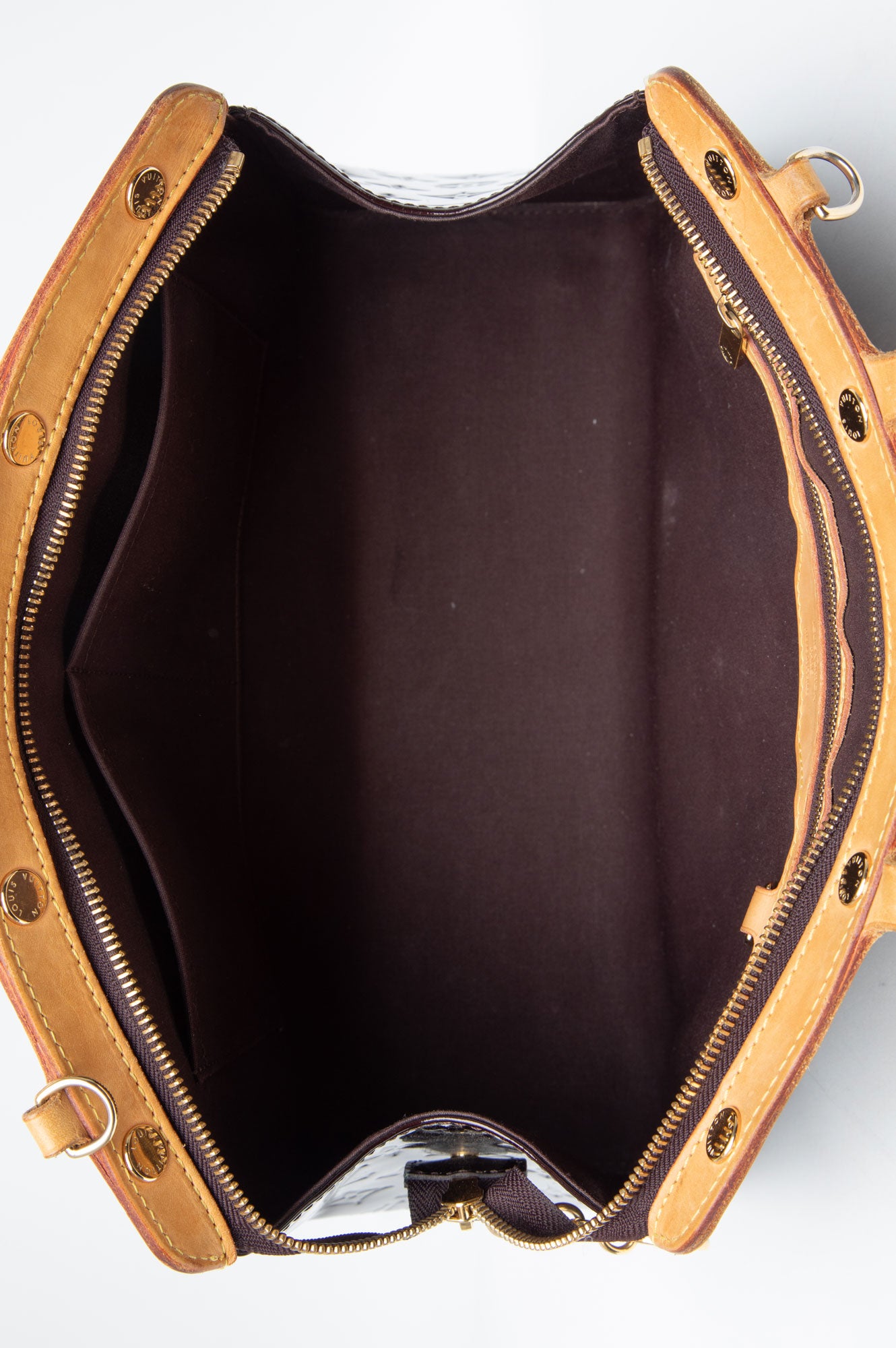 Louis Vuitton Amarante Vernis MM Brea Bag