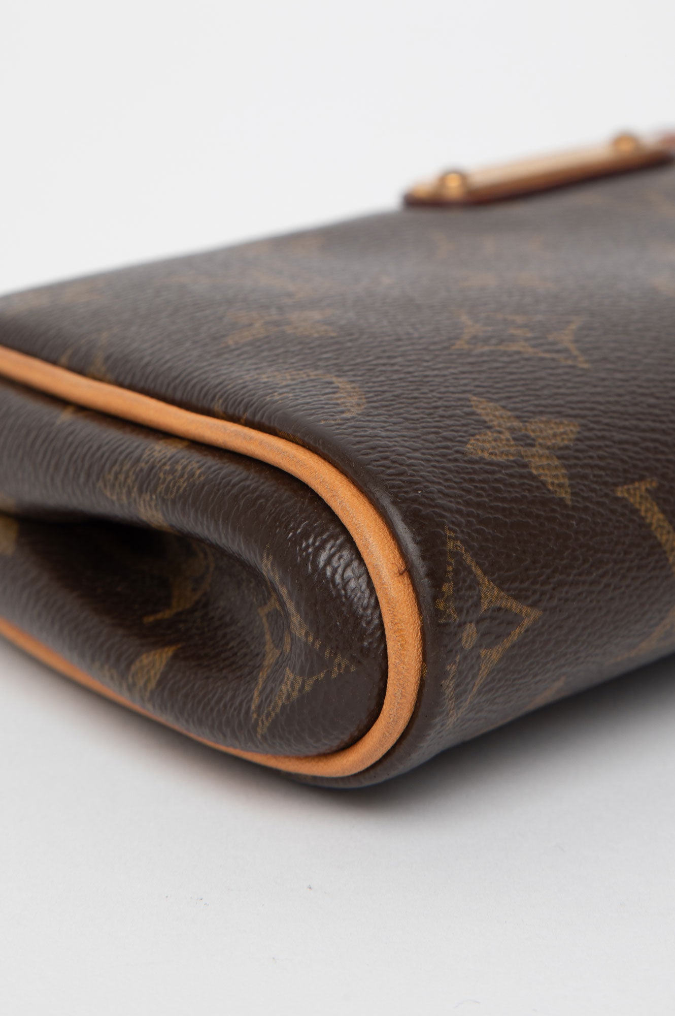 Louis Vuitton Eva Bag With Strap