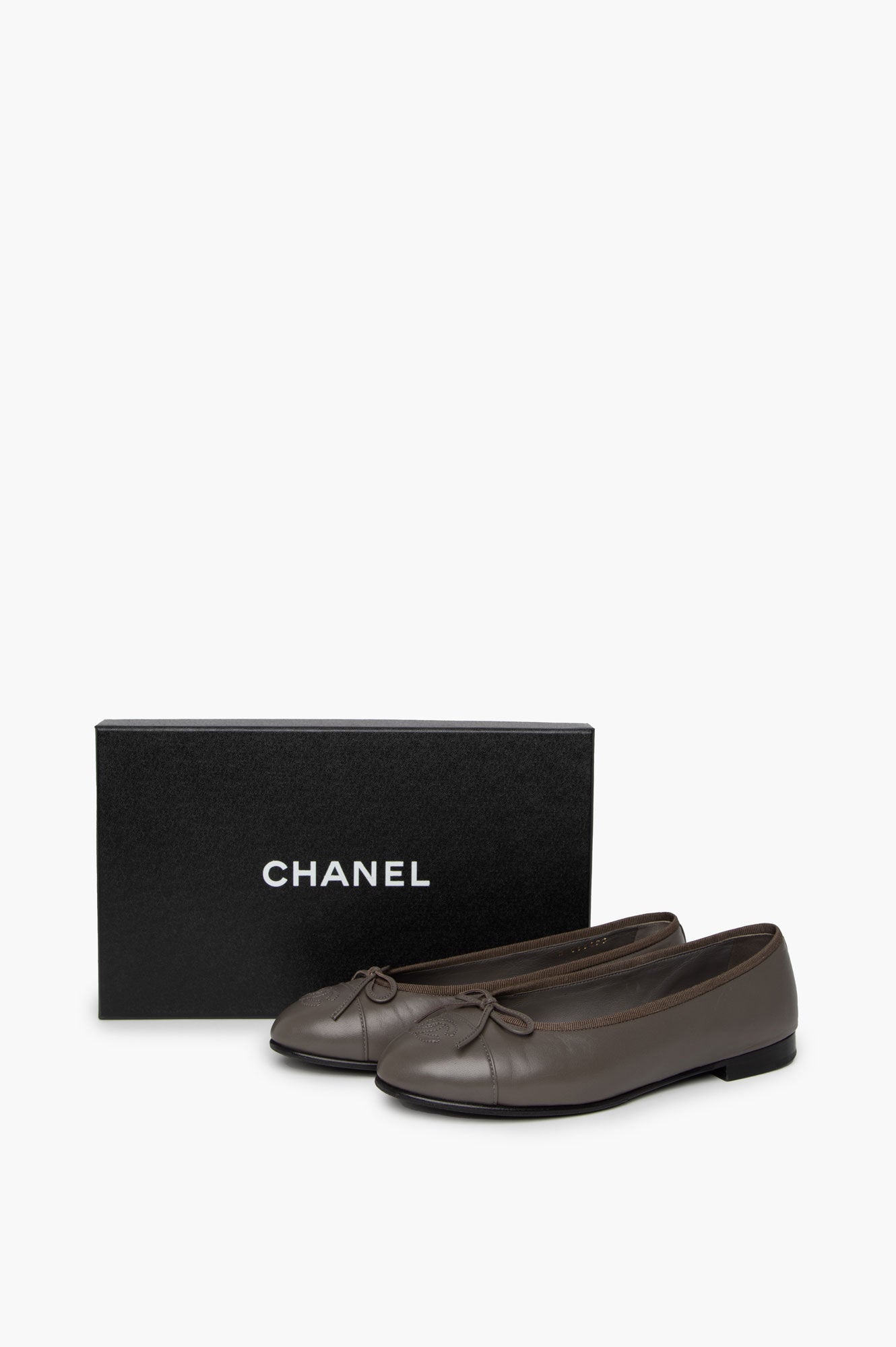 Chanel Dark Grey Leather Ballet Flats Size 37.5C