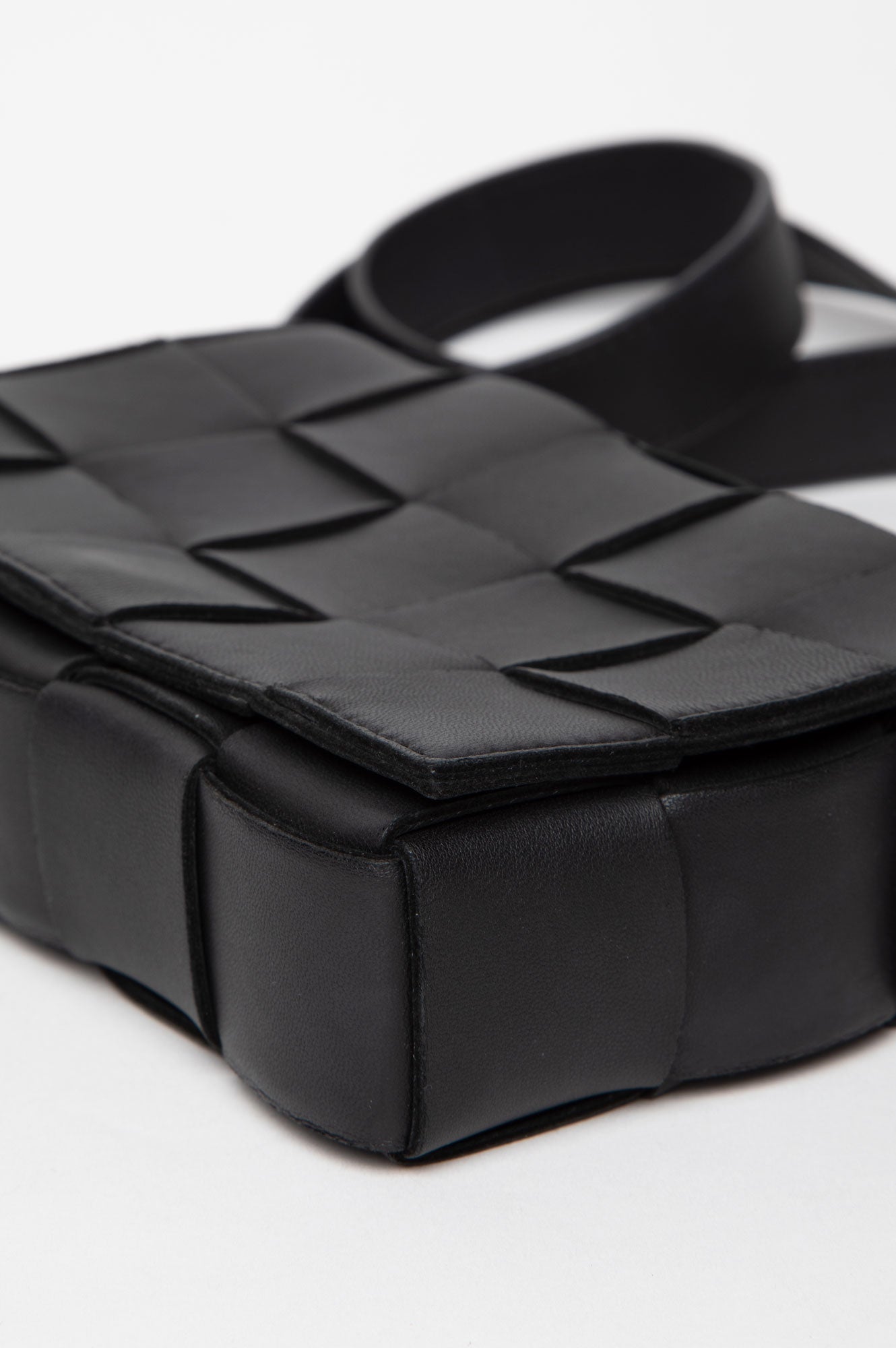 Bottega Veneta Black Inrecciato Lambskin Cassette Bag
