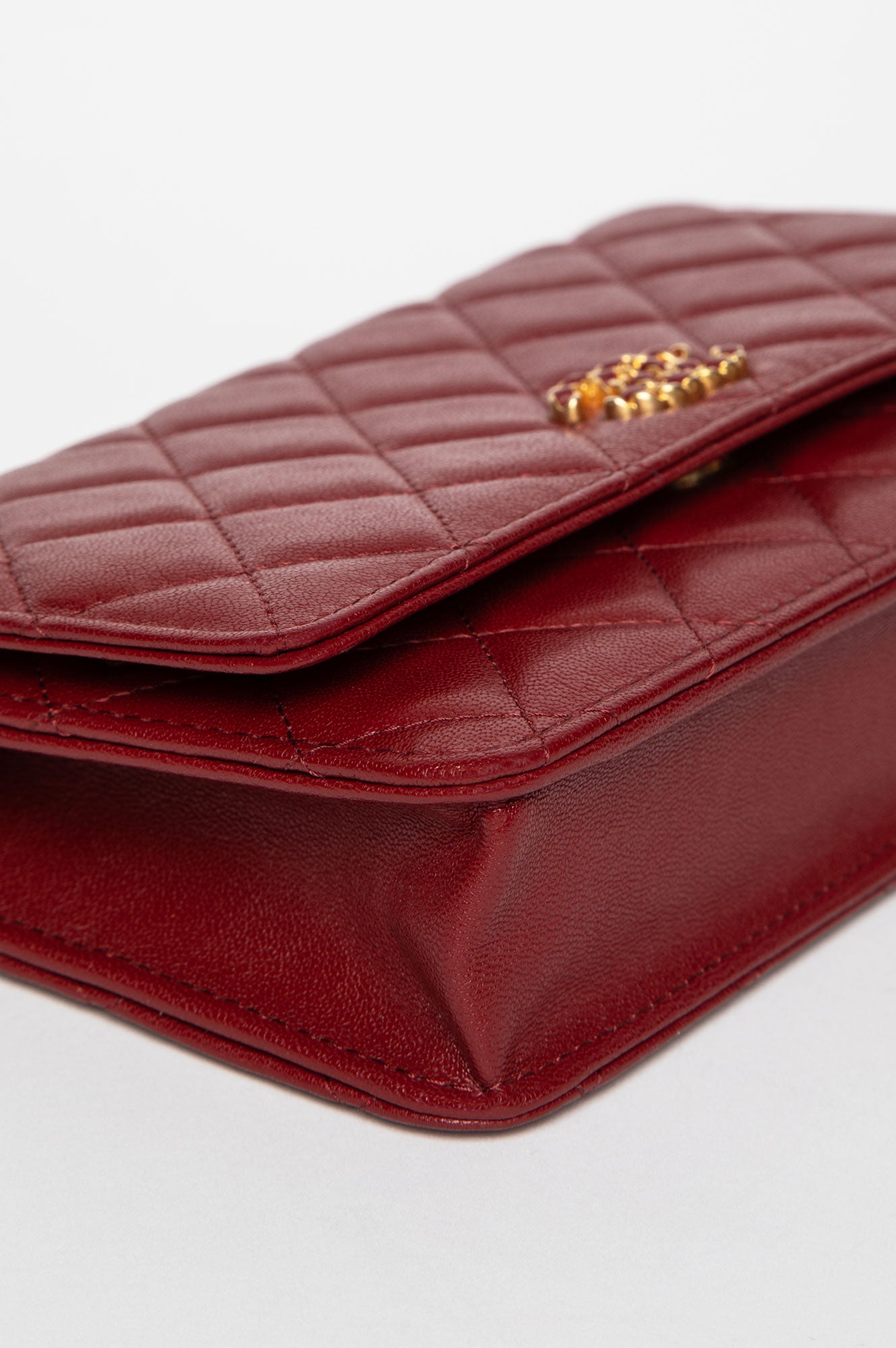 Chanel 19 Burgundy WOC