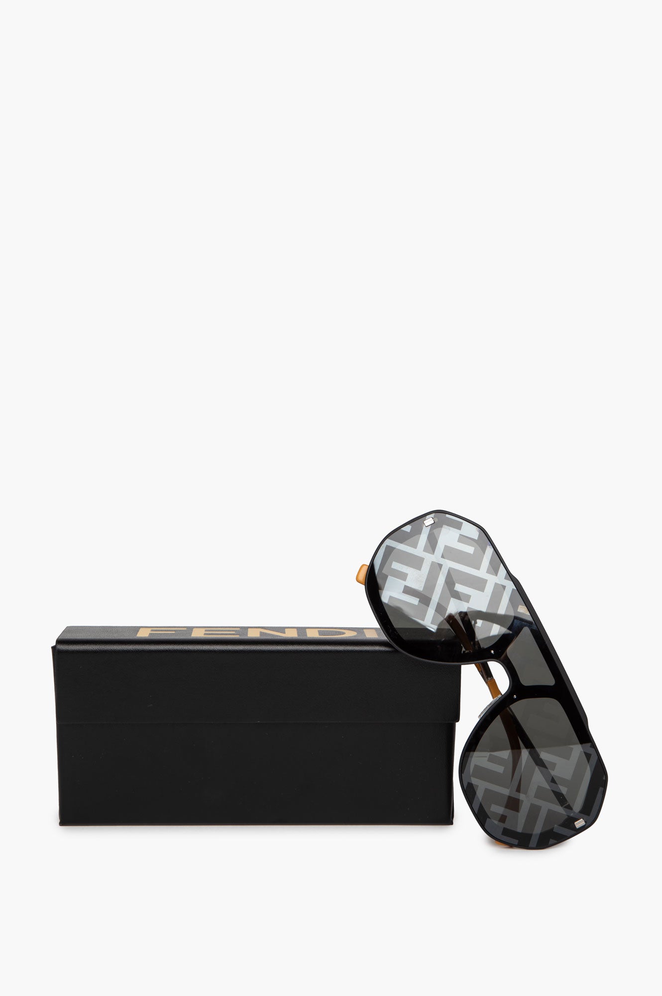Fendi Black FF Logo FE40006U Pilot Mask Sunglasses
