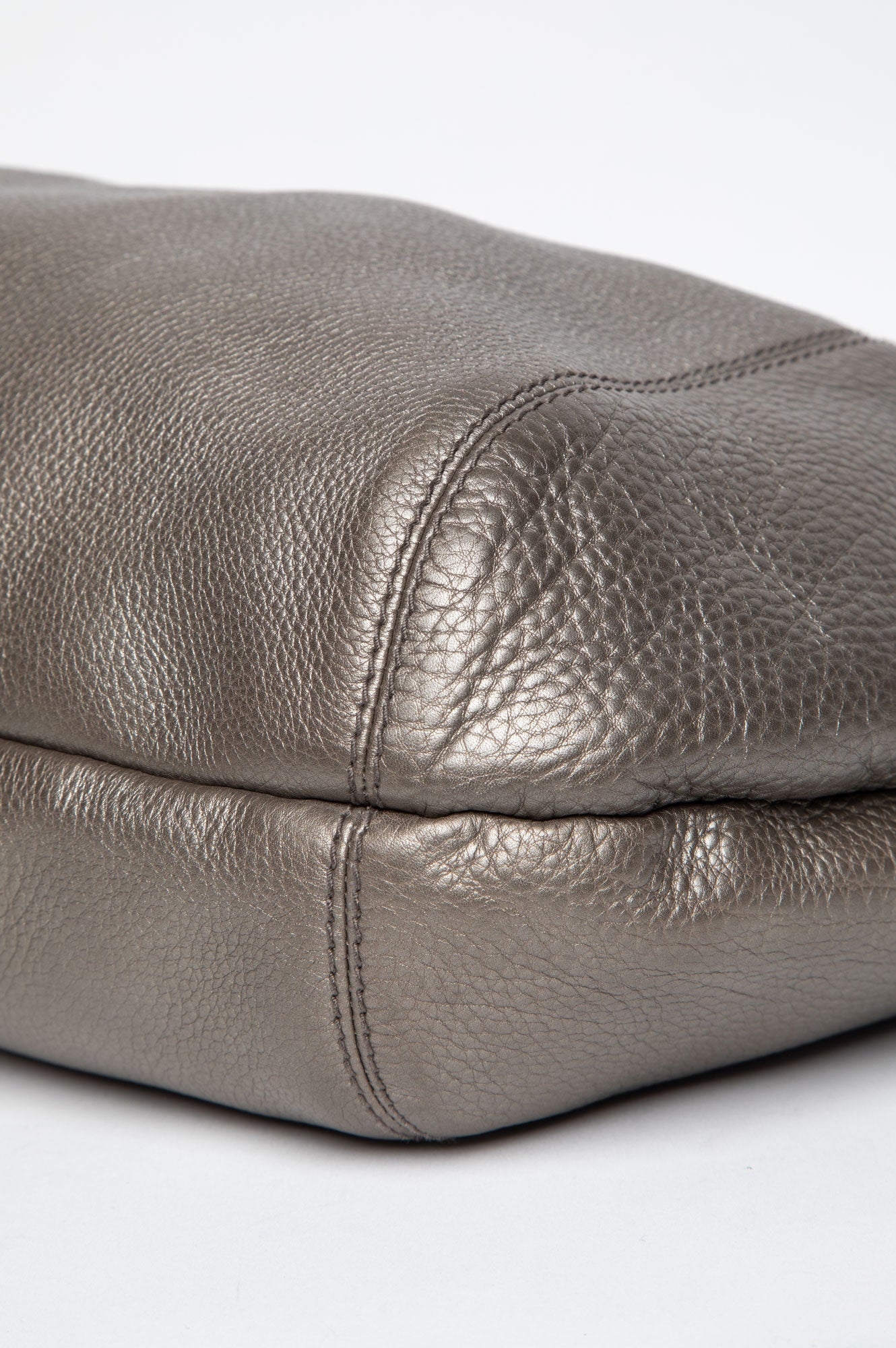 Gucci Metallic Pewter Pebbled Leather Techno Horsebit Hobo Bag