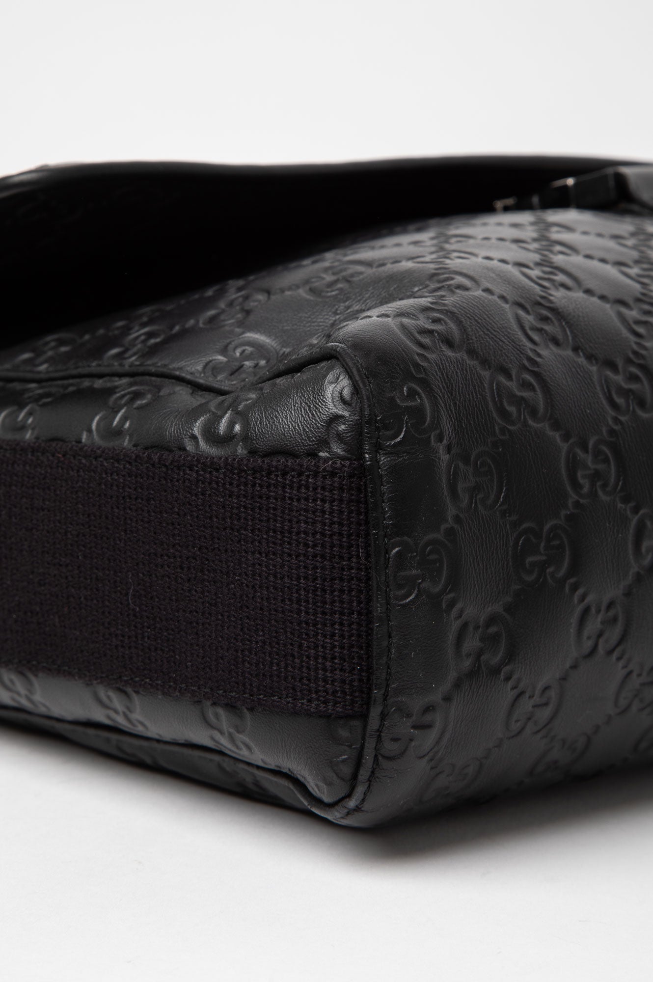 Gucci Black Guccissima Rubber Medium Messenger Bag