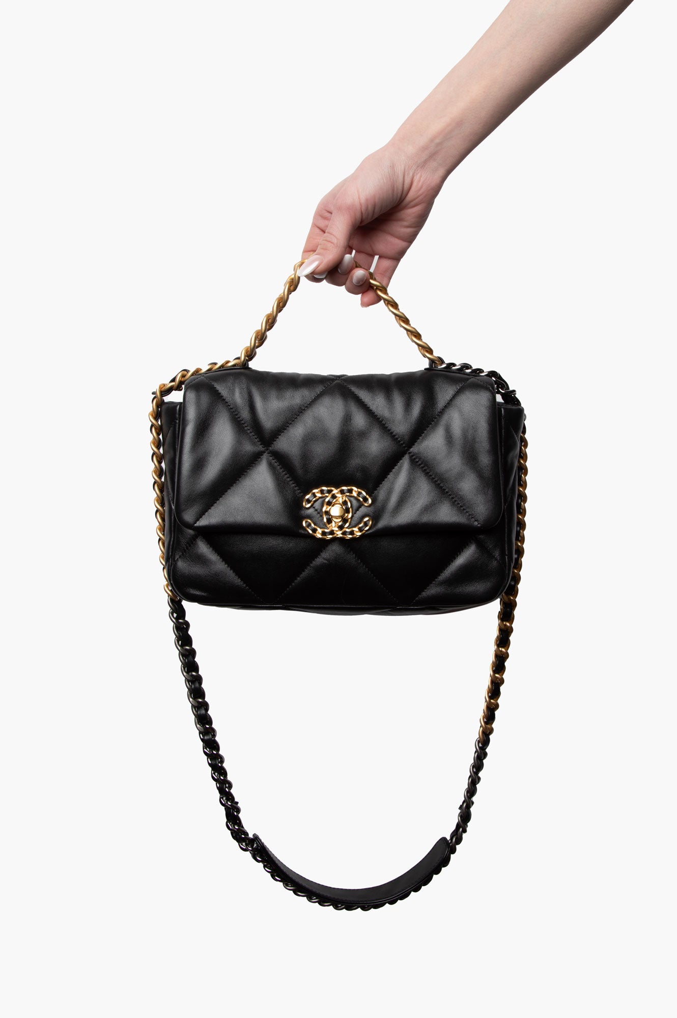Chanel 19 Black Medium G/S Hardware