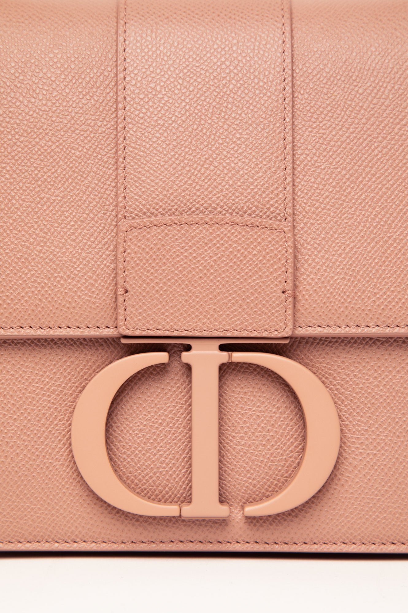 Christian Dior Ultra Matte Montaigne 30