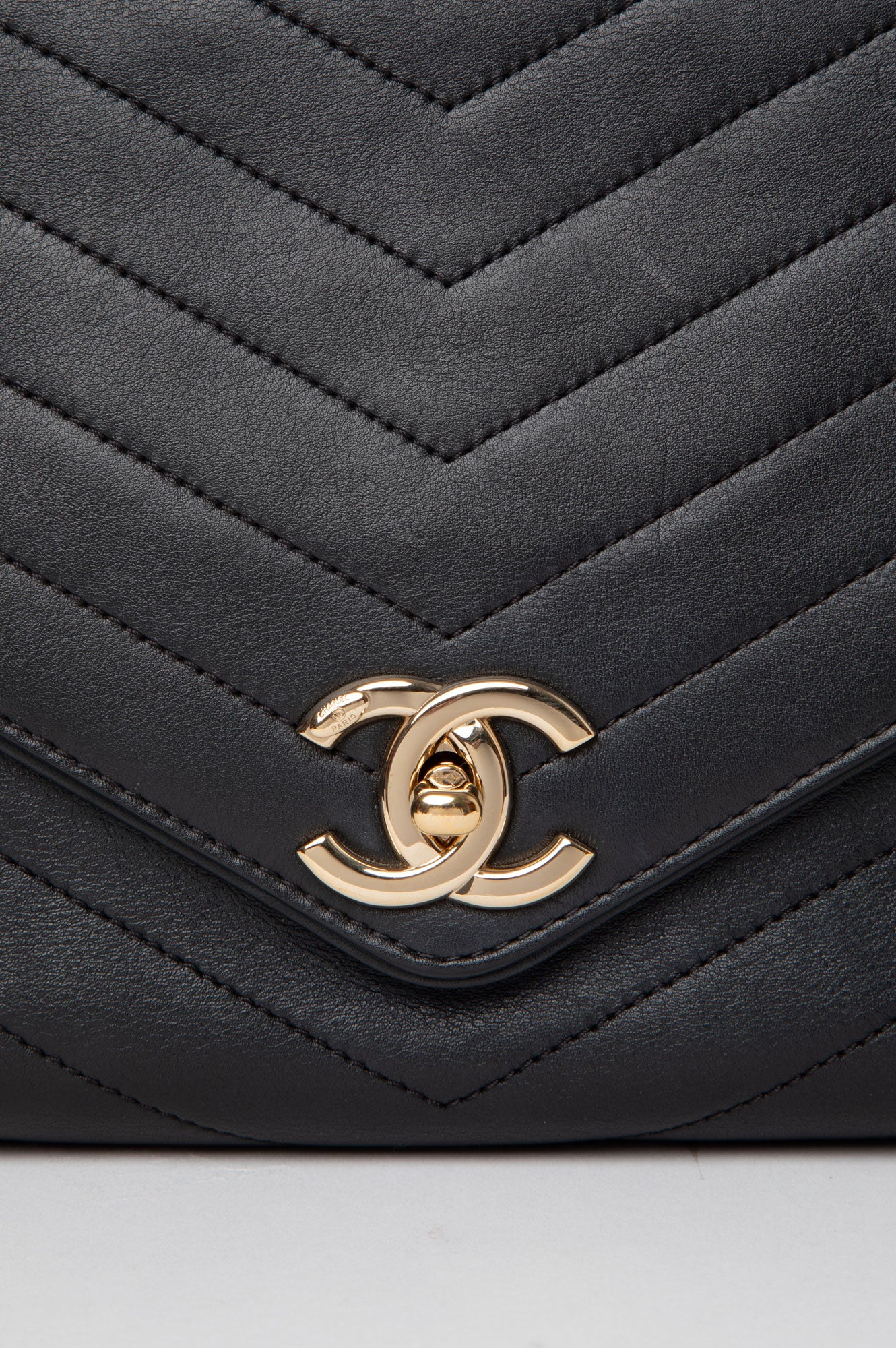 Chanel 2019 Black Coco Chevron Medium Flap Bag