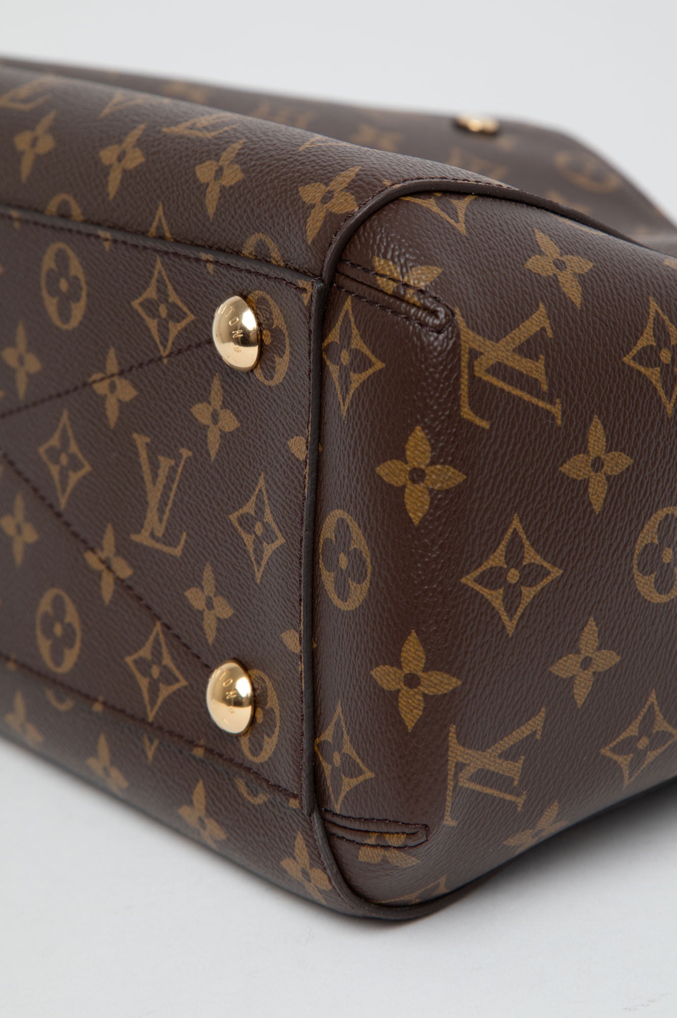 Louis Vuitton Monogram Montaigne MM Bag