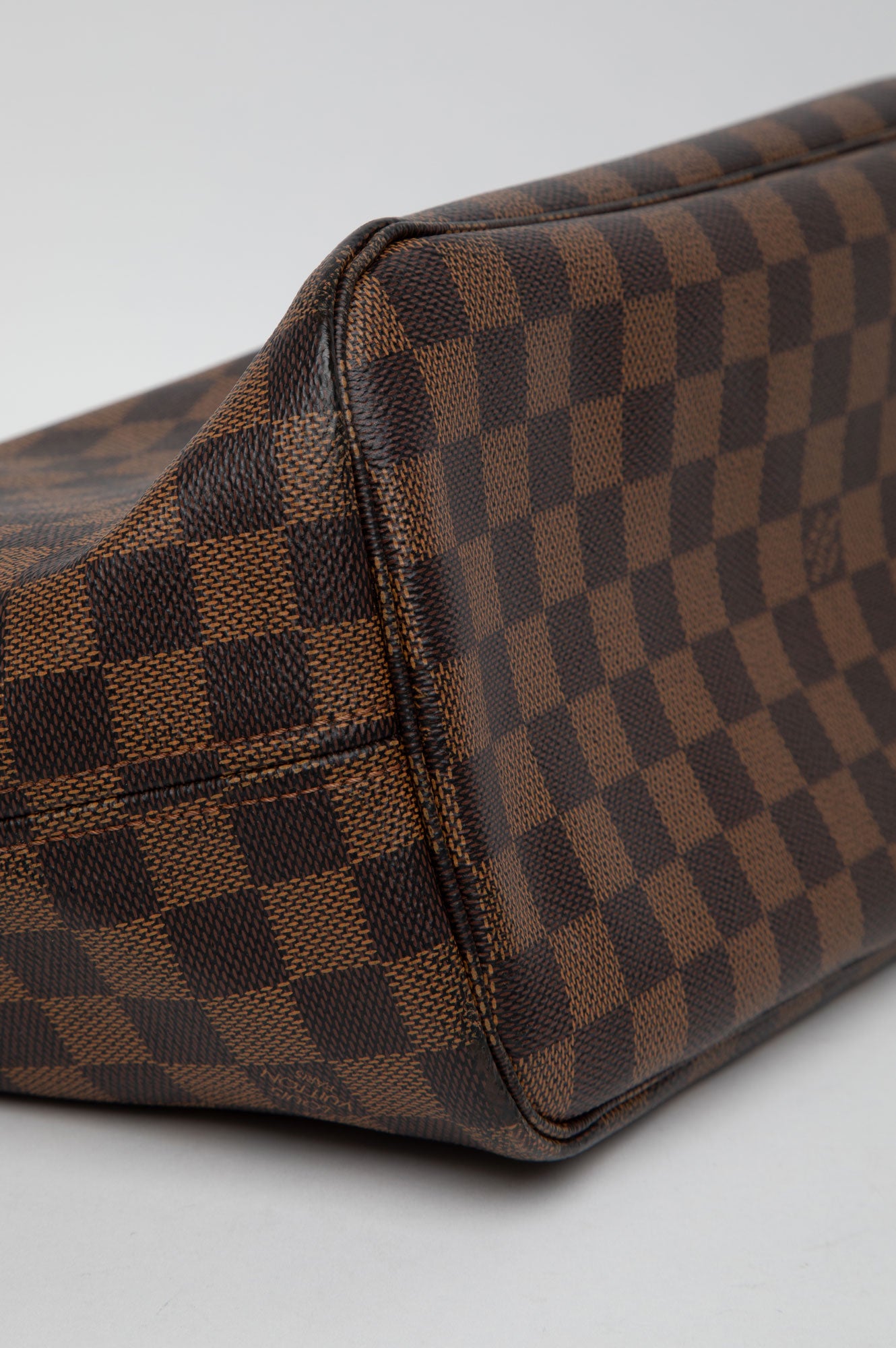 Louis Vuitton Damier Ebene Neverfull MM