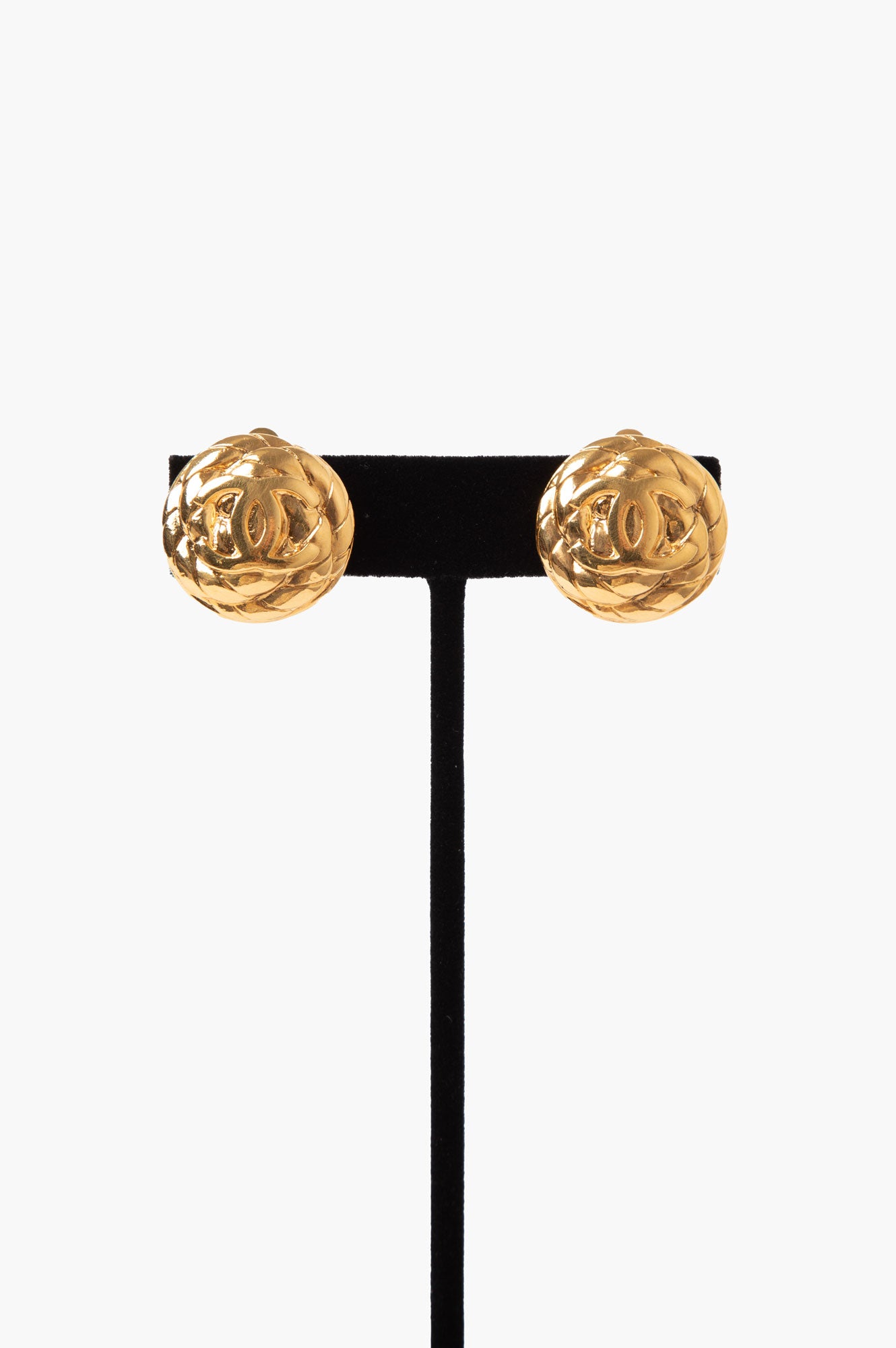 Chanel Gold CC Logo Clip On Earrings