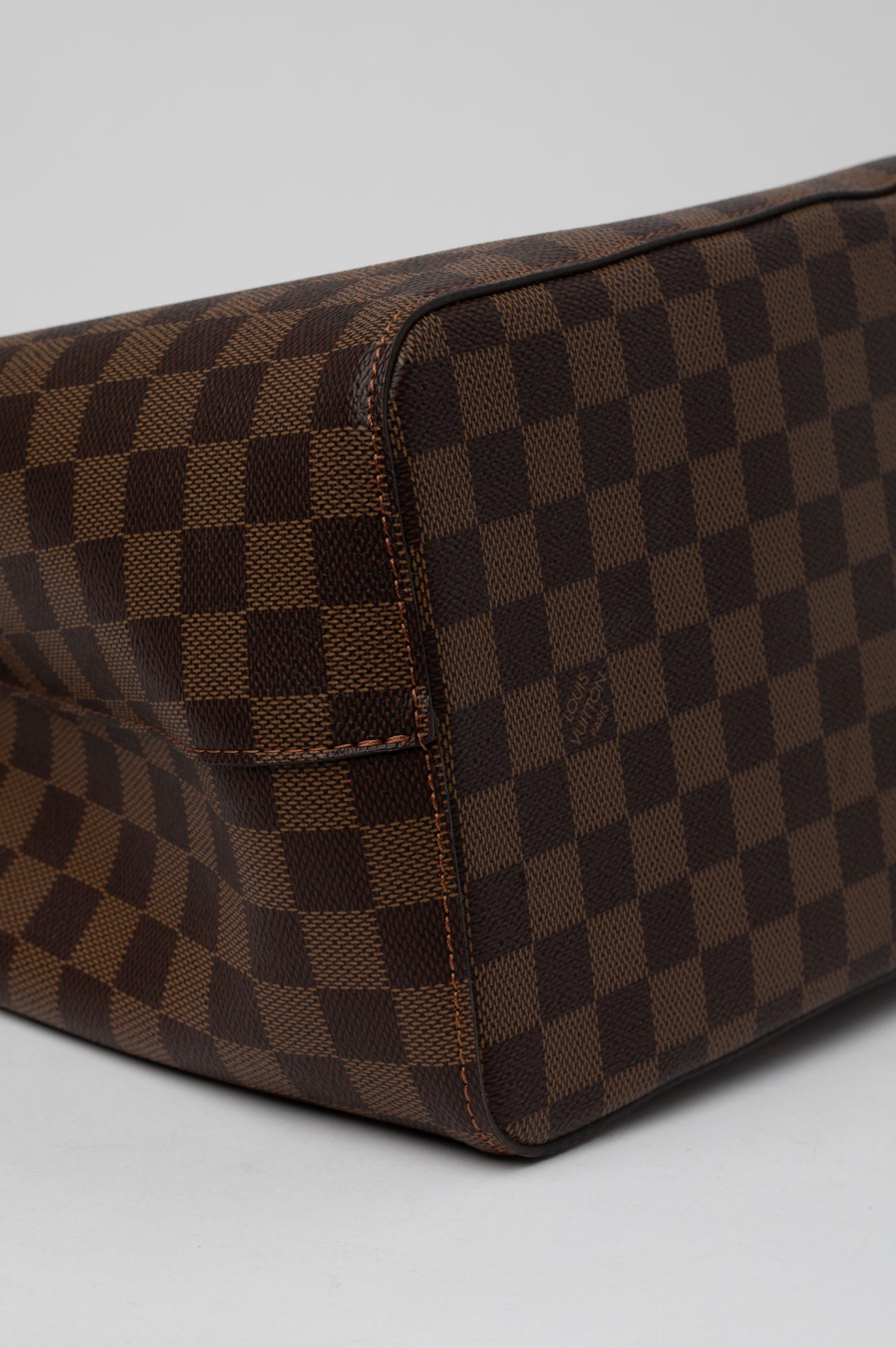 Louis Vuitton Pink Damier Ebene Néo Noé MM Bag