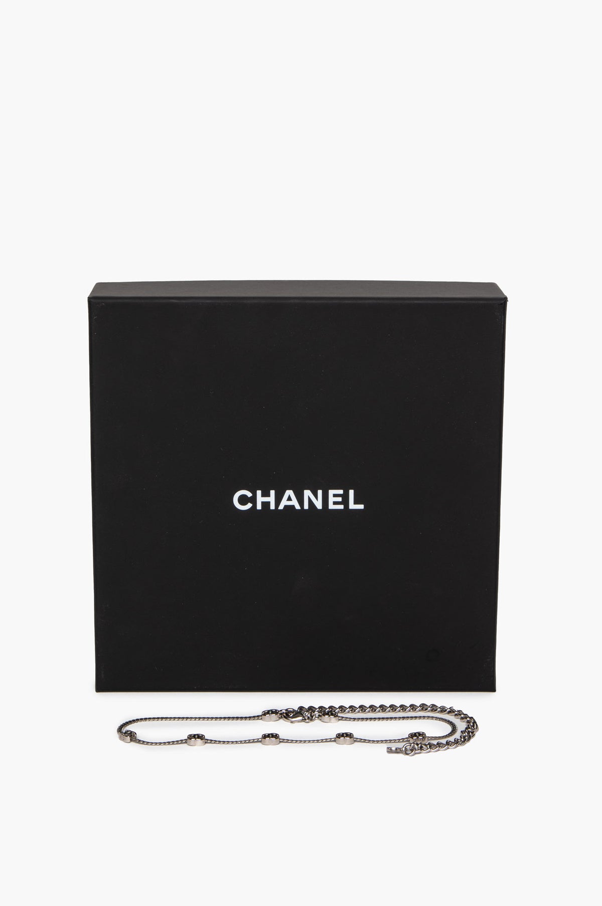 Chanel A25 V 5 Motif Silver-Tone CC Charm Chain Choker