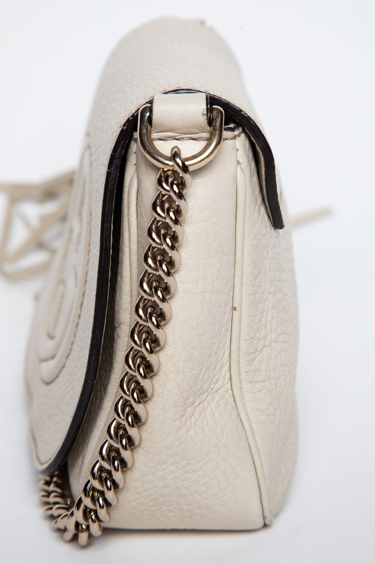 Gucci White Pebbled Leather Small Soho Chain Crossbody Bag