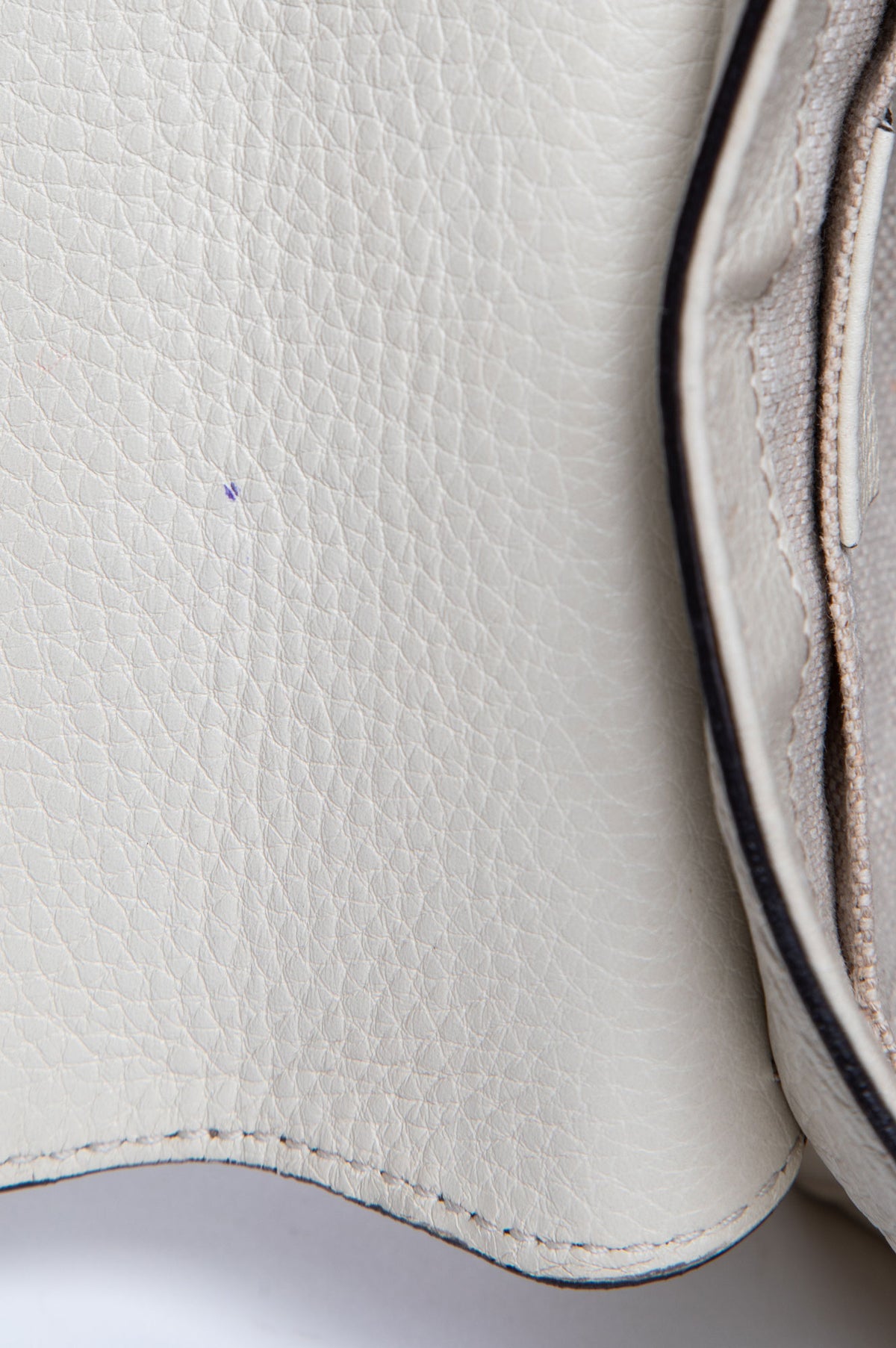 Gucci White Pebbled Leather Small Soho Chain Crossbody Bag