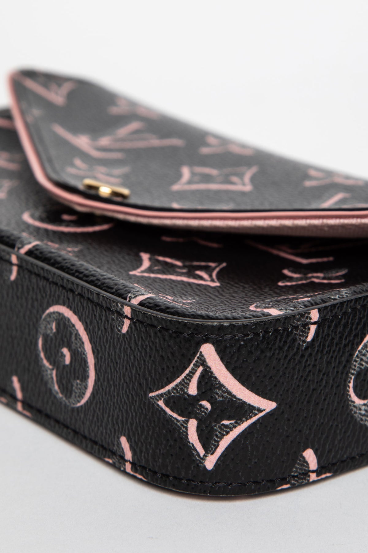 Louis Vuitton Black Monogram Fall For You Félicie Strap & Go Bag