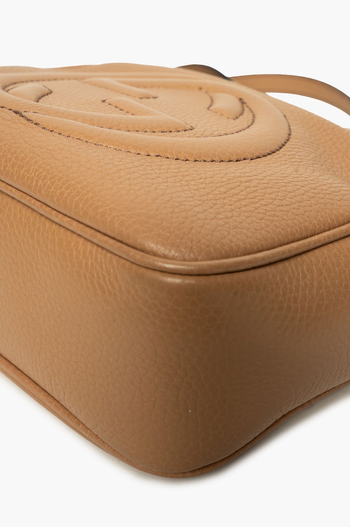 Gucci Beige Pebbled Calfskin Small Soho Disco Crossbody Bag