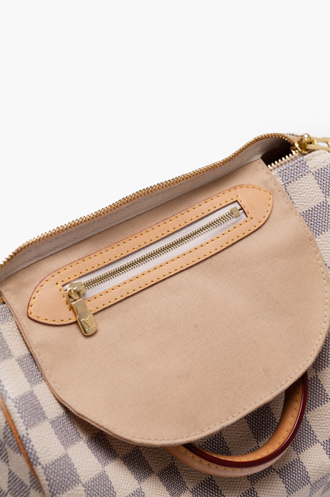 Louis Vuitton White Damier Azur Speedy 25 With Strap Bag