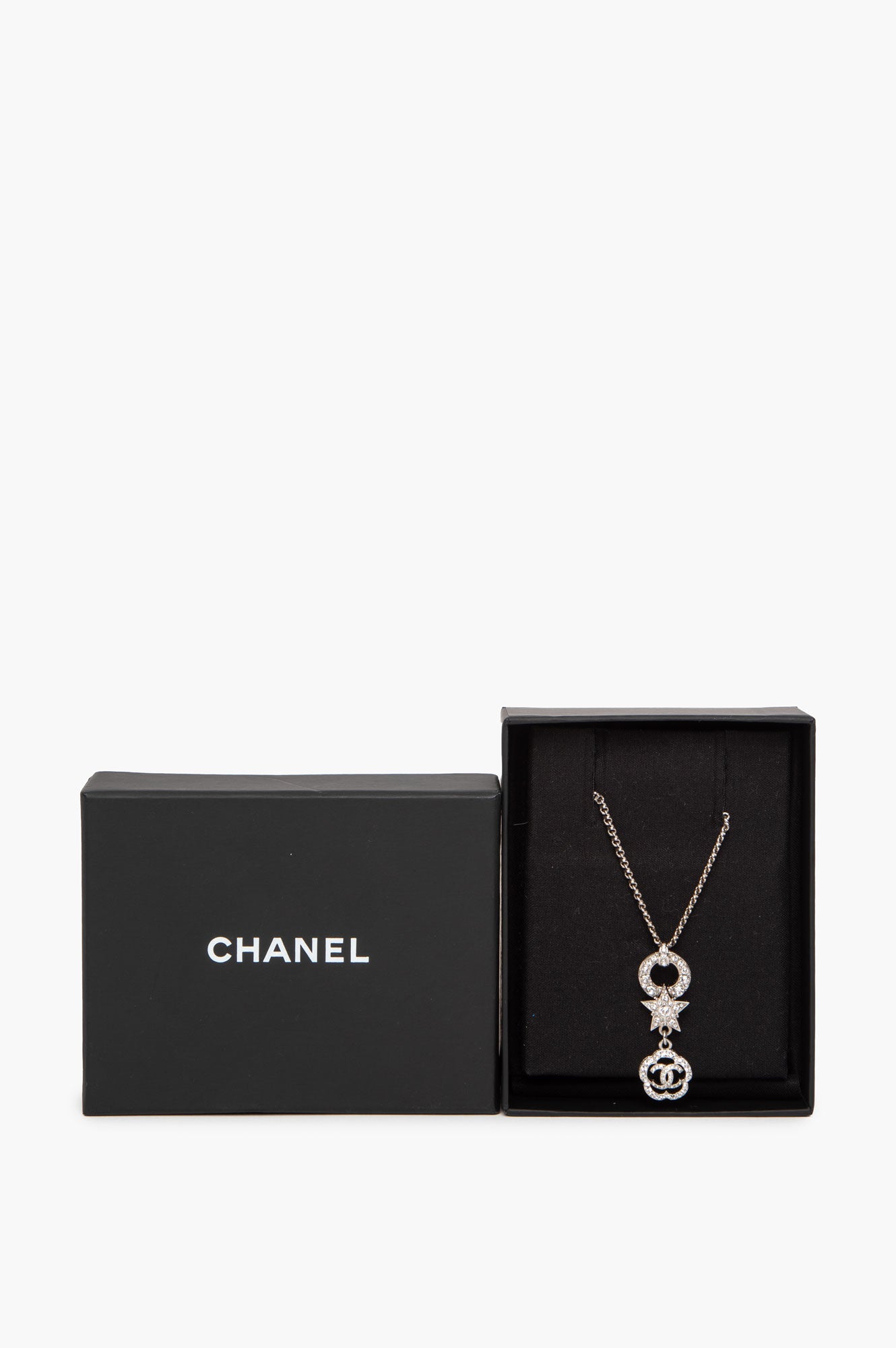 Chanel CC Logo Rhinestone Pearl Star Flower Necklace