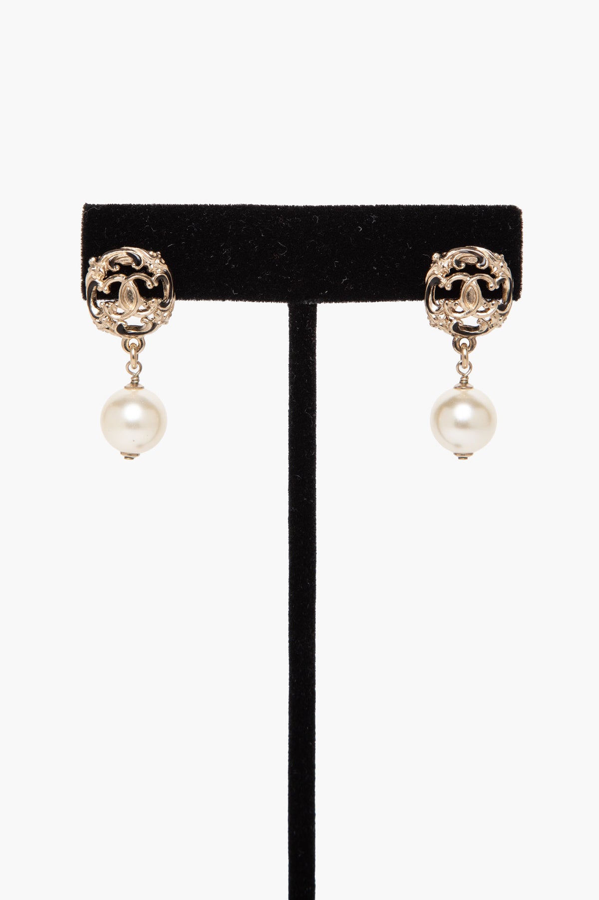 Chanel Spring 2017 Baroque Filigree CC Pearl Drop Earrings