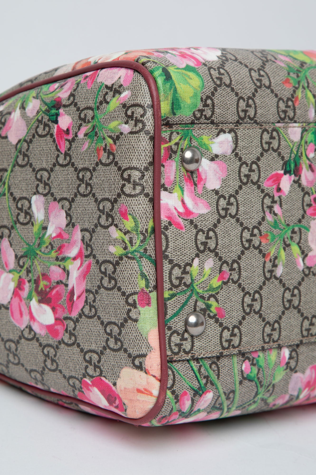 Gucci GG Supreme Blooms Medium Boston Bag  - detail