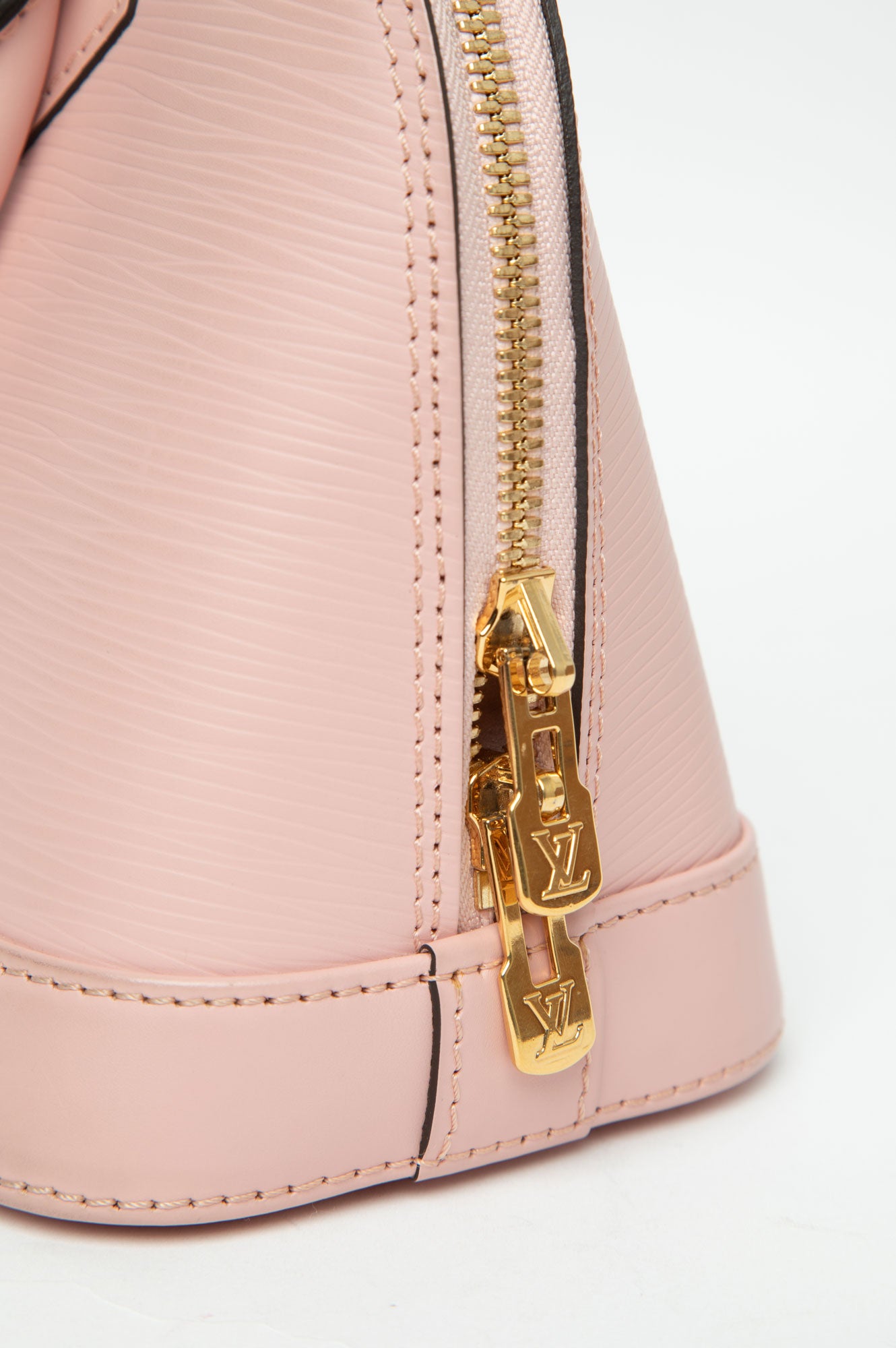 Louis Vuitton Epi Blooming Flowers Alma BB Rose Ballerine - detail
