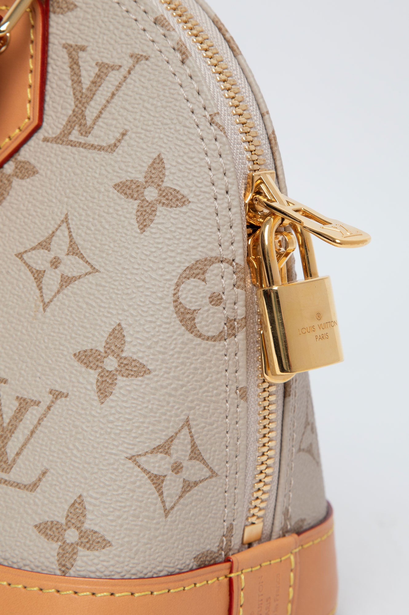 Louis Vuitton Monopaname Alma BB Bag Beige Ocher lock 
