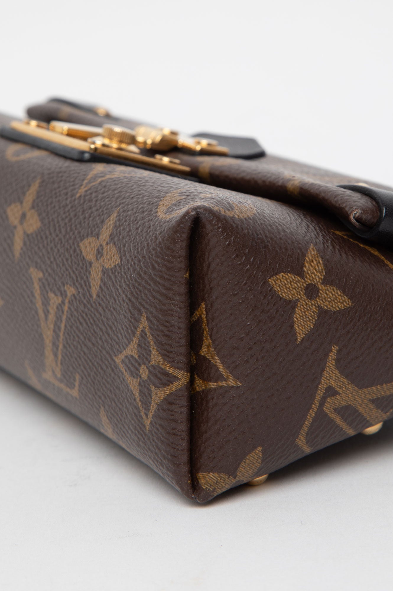 Louis Vuitton Portefeuille Toblerone Triangle Wallet Bag
