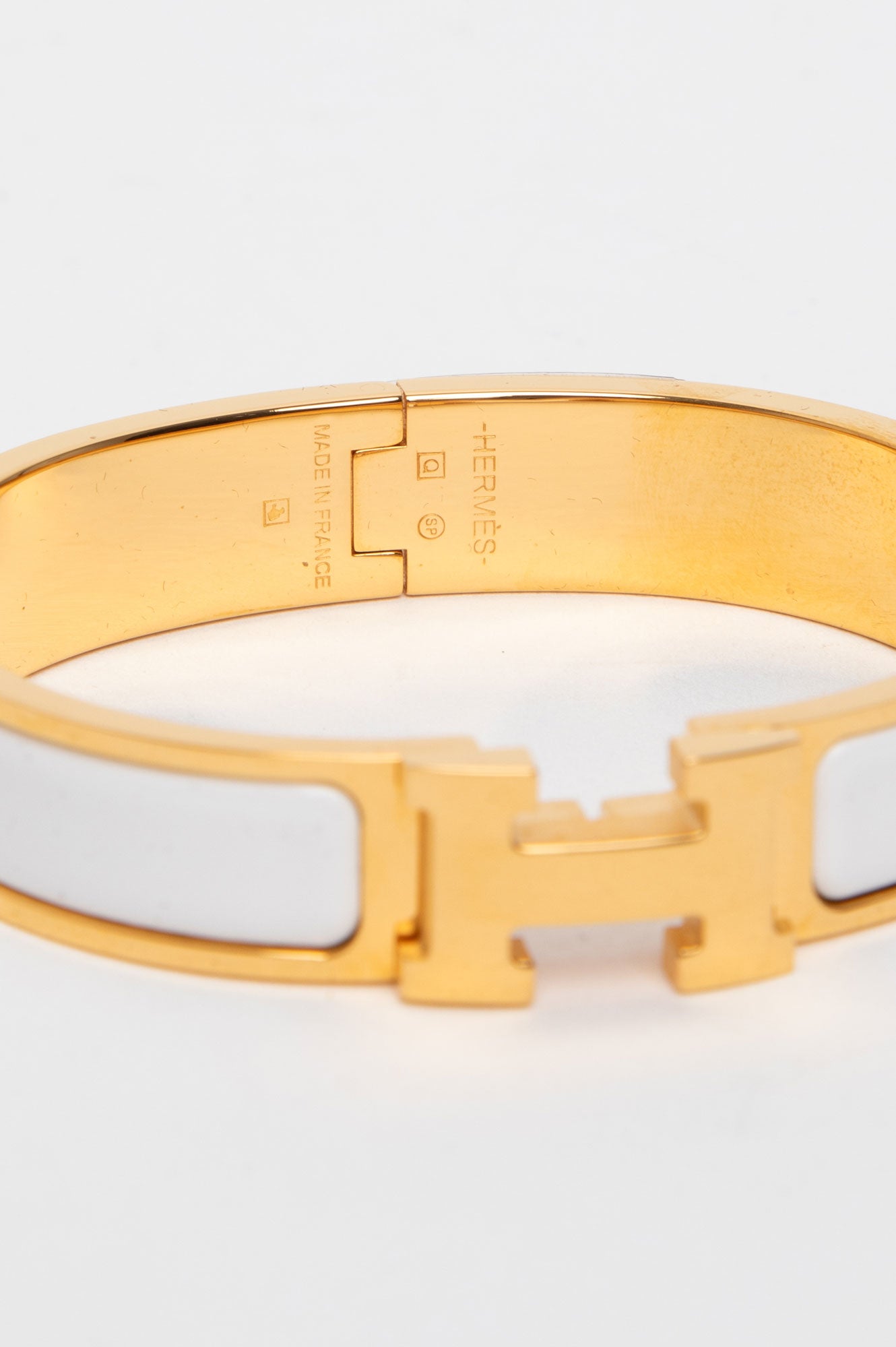 Hermès Yellow Gold Plated White Clic H Bracelet