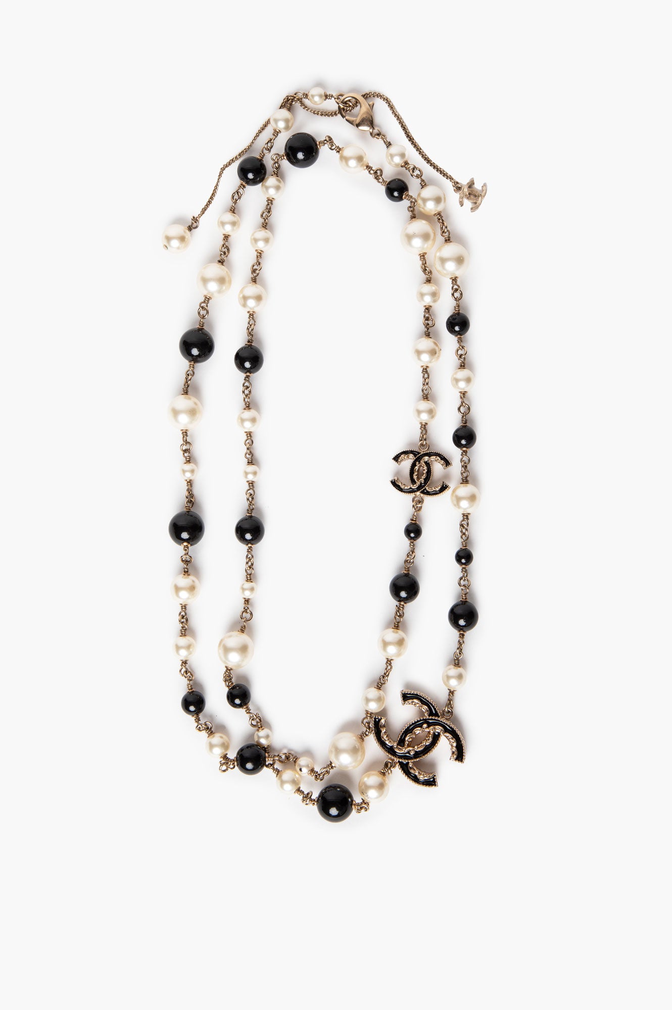 Chanel Faux Pearl Black/White Gold Plated CC Necklace