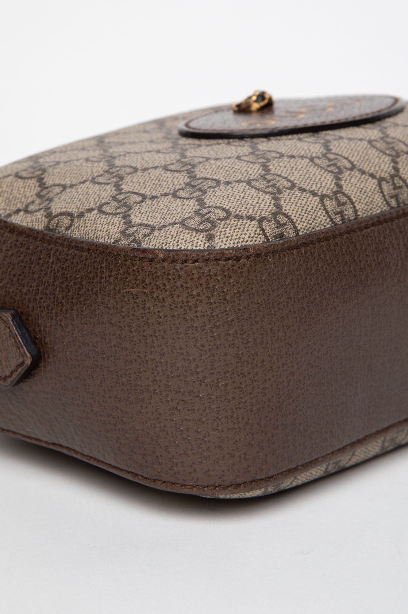 Gucci GG Supreme Neo Vintage Camera Bag