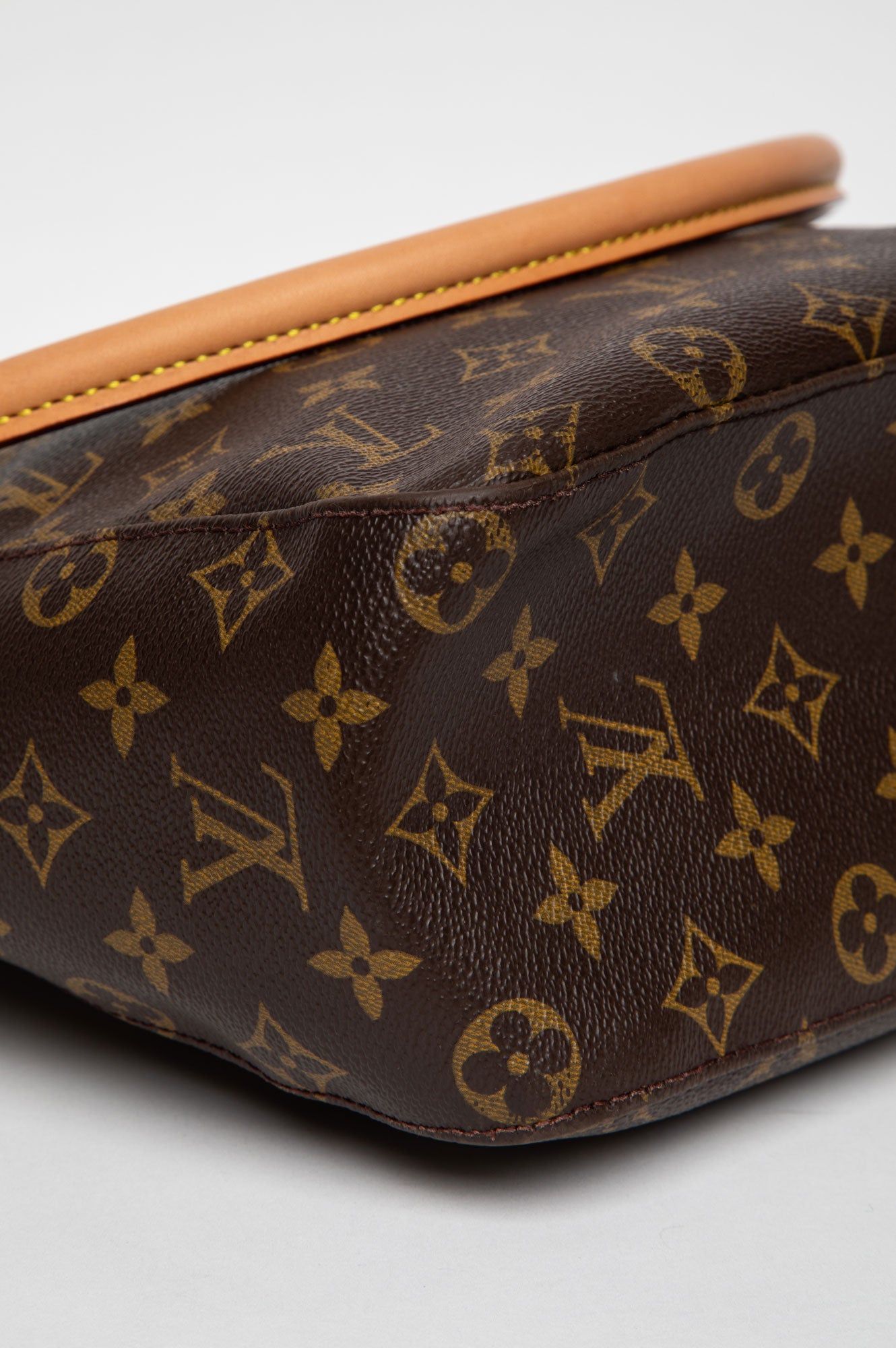 Louis Vuitton Monogram GM Looping Shoulder Bag