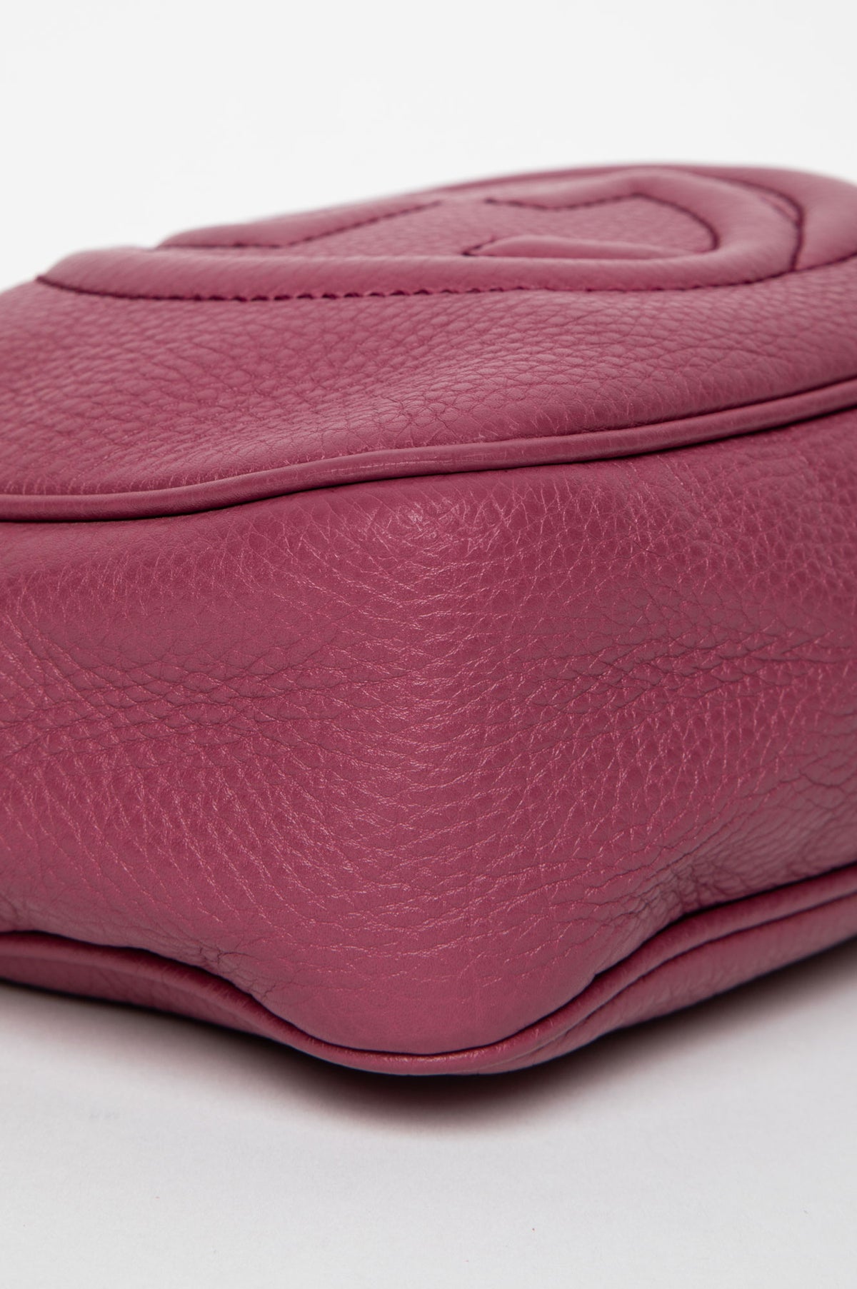 Gucci Peonia Pebbled Calfskin Small Soho Disco Crossbody Bag